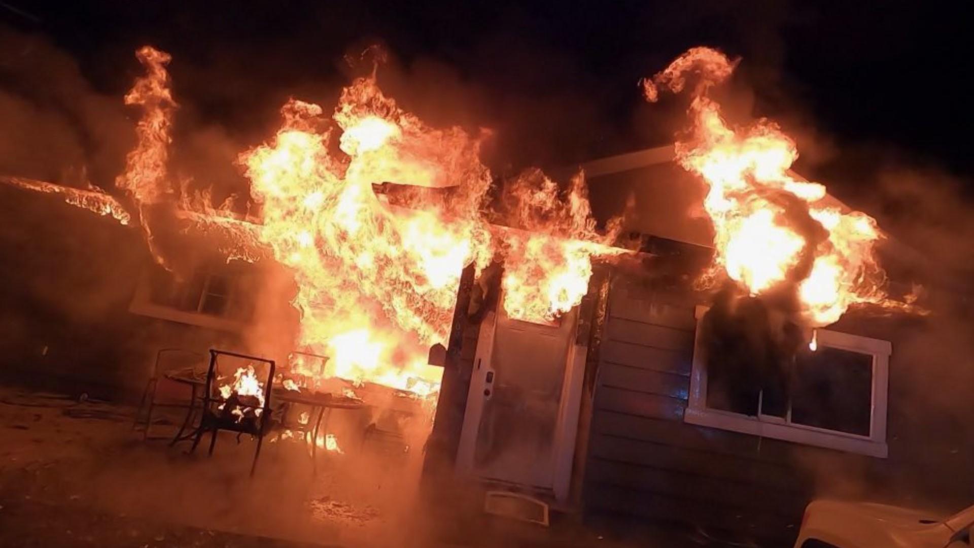 1920x1080 displaced, 1 hurt, 2 dogs dead in North Highlands house fire