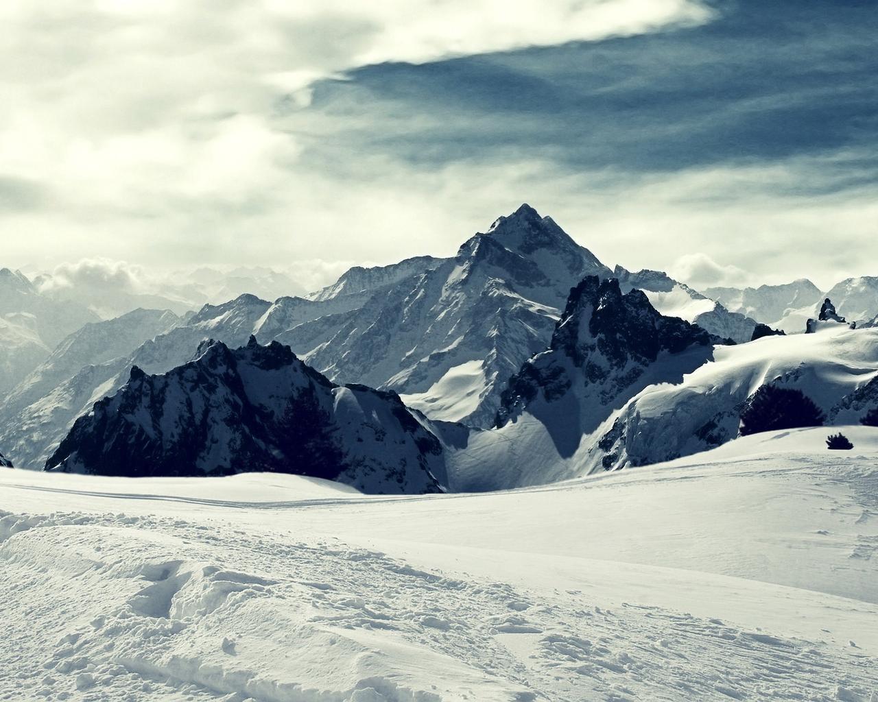1280x1024 Wonderful white mountains season snow