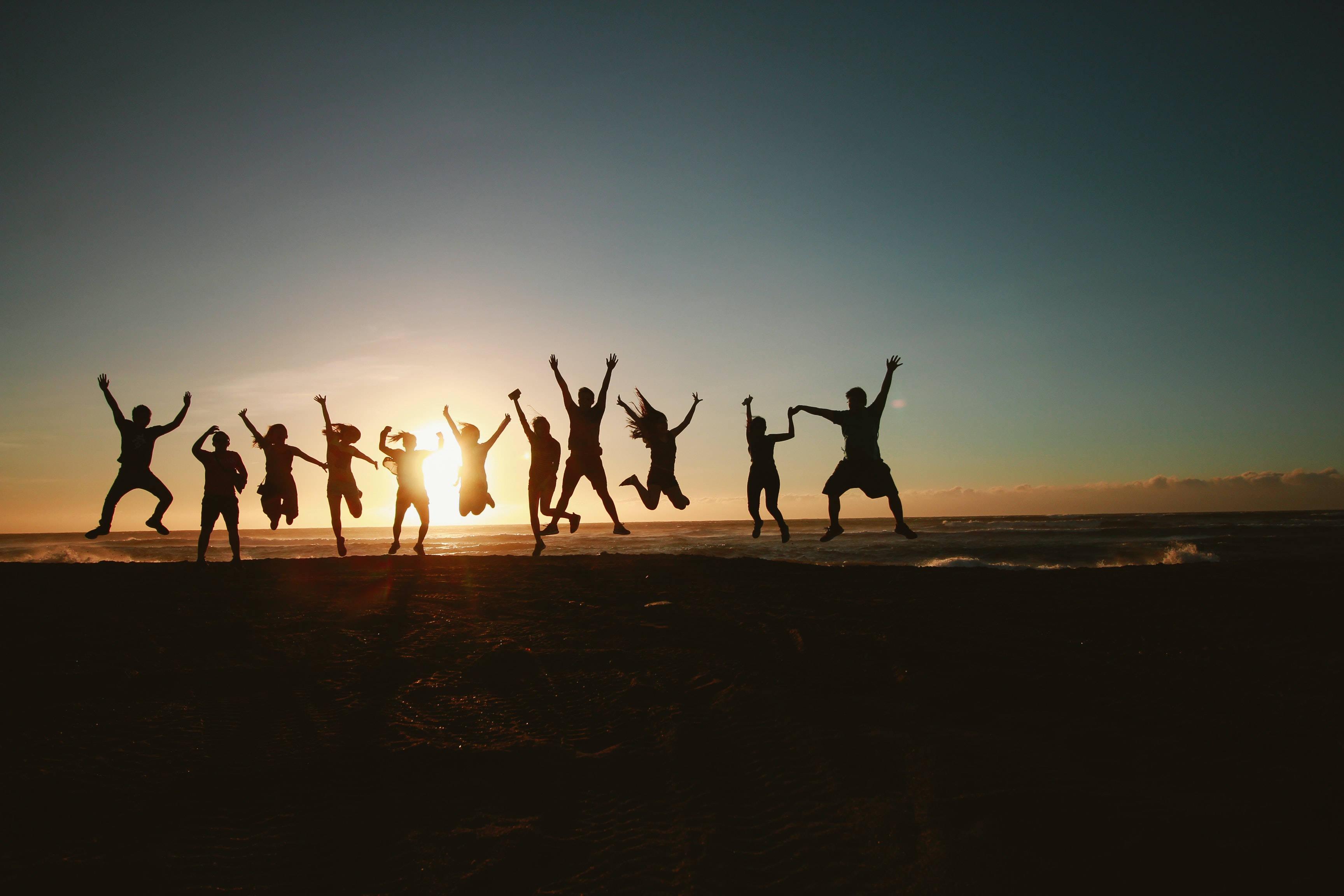 3456x2304 Download Sunset With Friends Silhouette Wallpaper