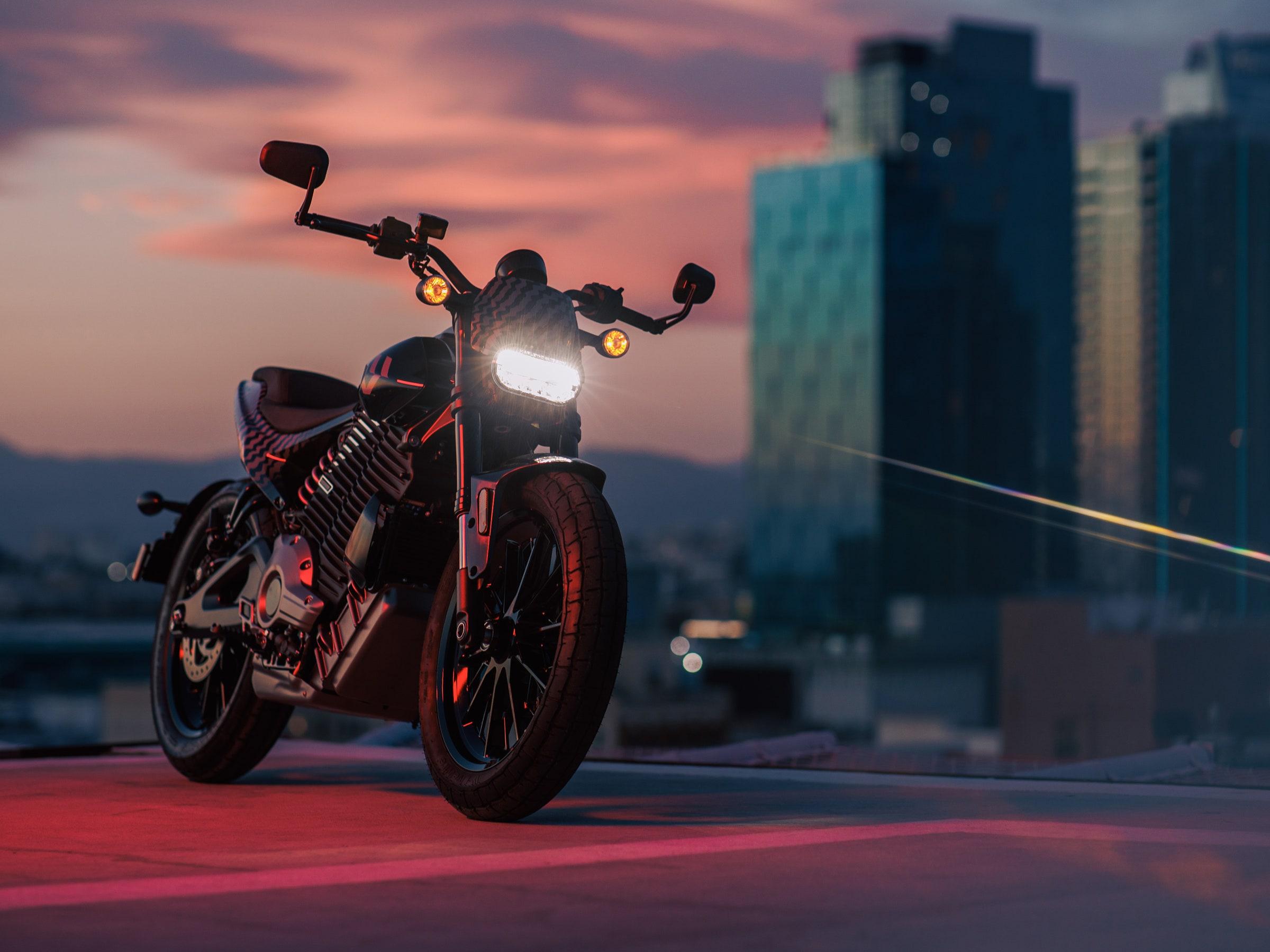 2400x1800 LiveWire S2 Del Mar Review: Fun, Fast, Limited Range
