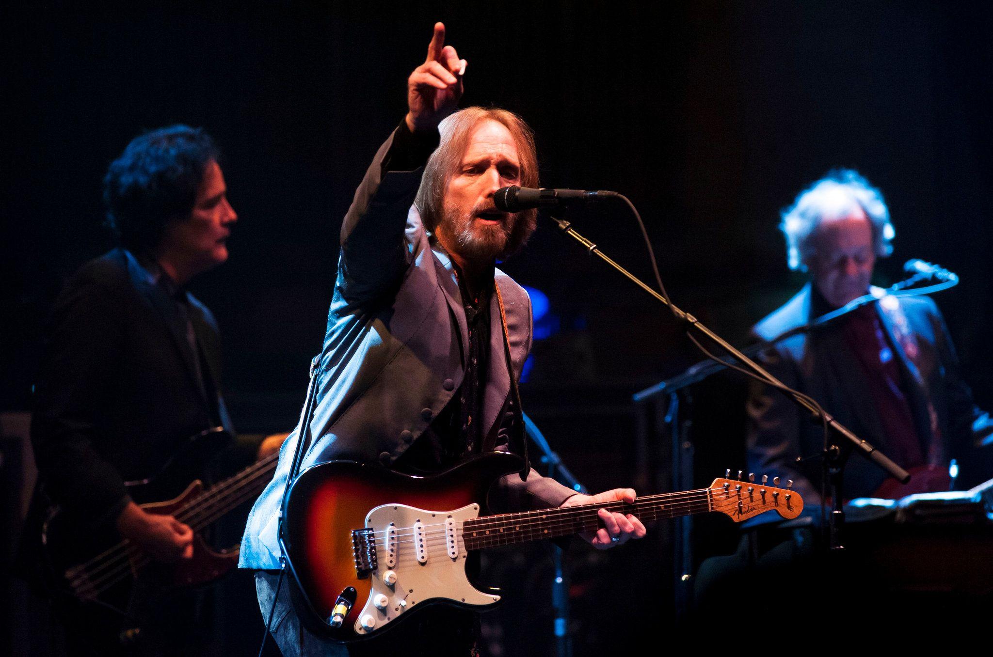 2048x1356 Tom Petty Wallpaper