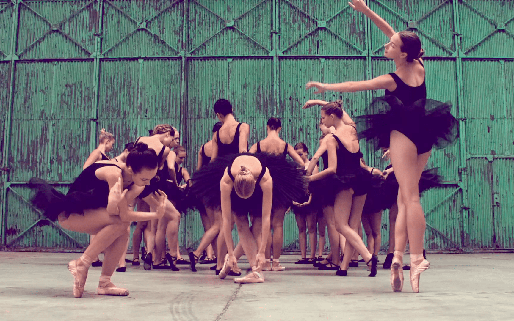 1728x1080 Kanye West and Vanessa Beecroft: the collaboration in 9 moments