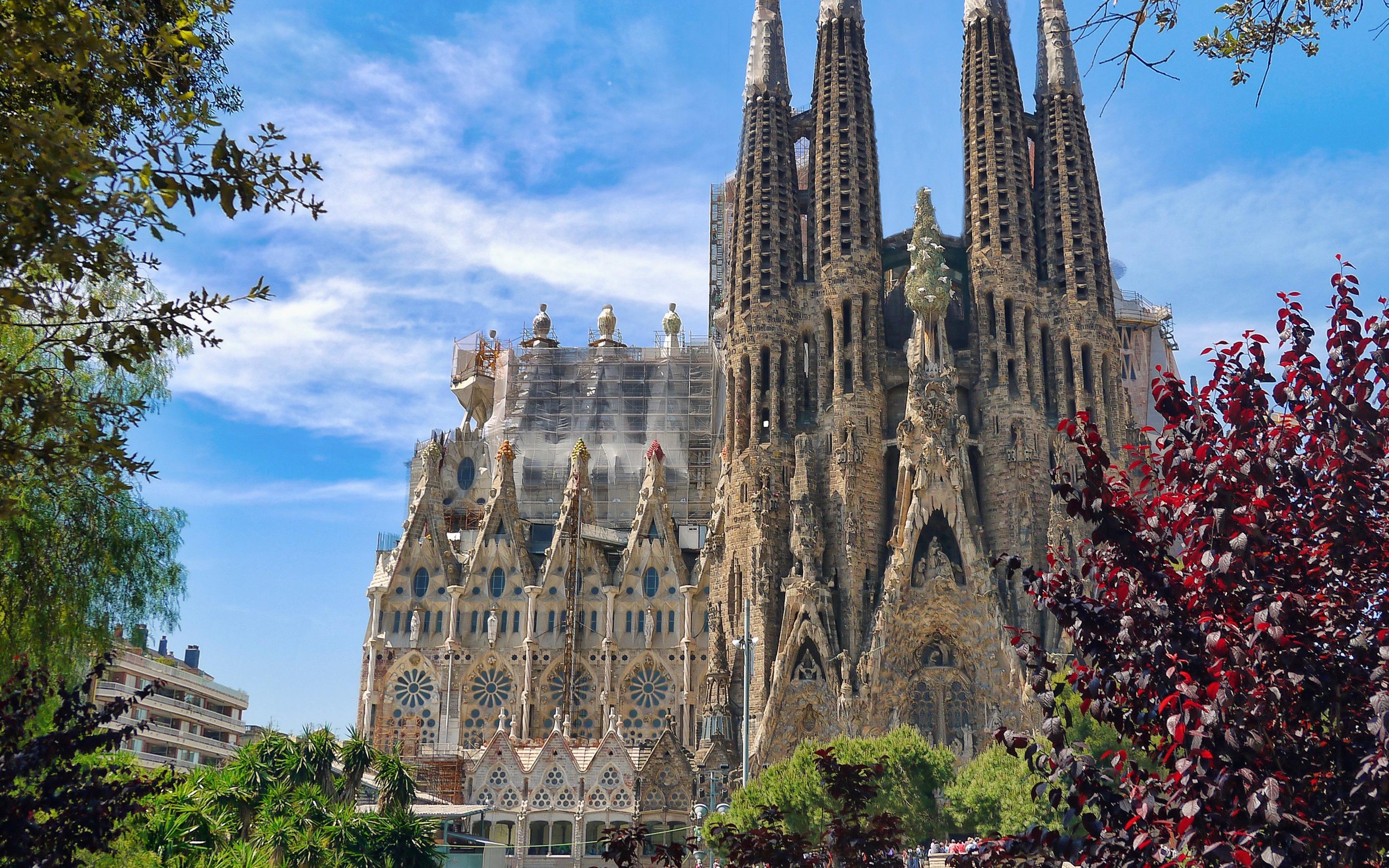 3331x2082 Fascinating Sagrada Familia Facts You Did Not Know