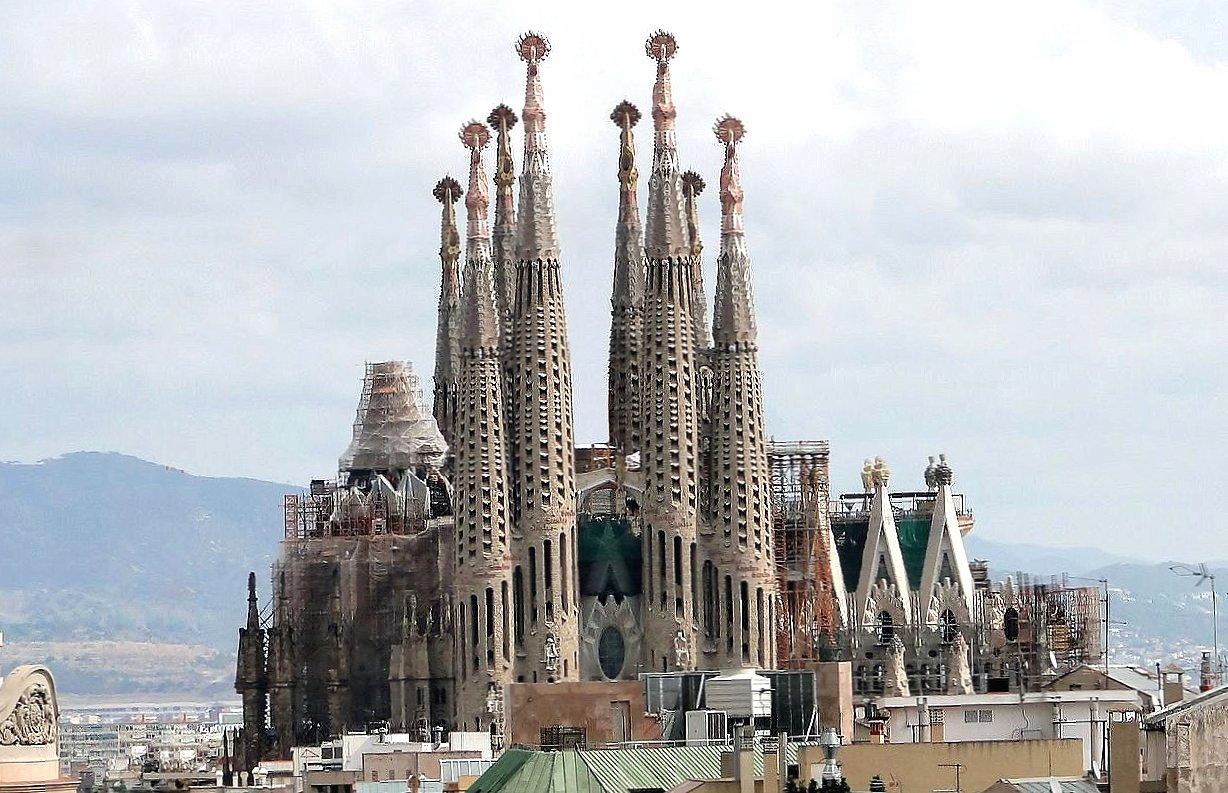1228x793 Barcelona spain sagrada familia Wallpaper HD Download