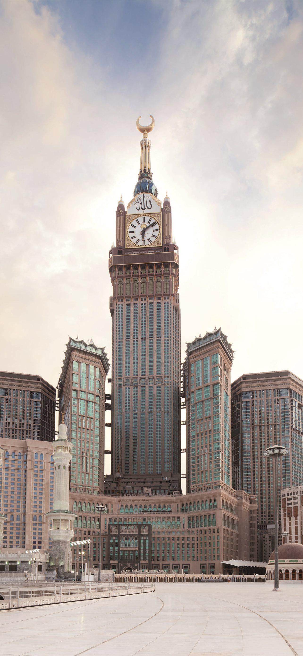 1284x2778 Completed Makkah Royal Hotel Clock Tower in Saudi. iPhone Wallpaper Free Download