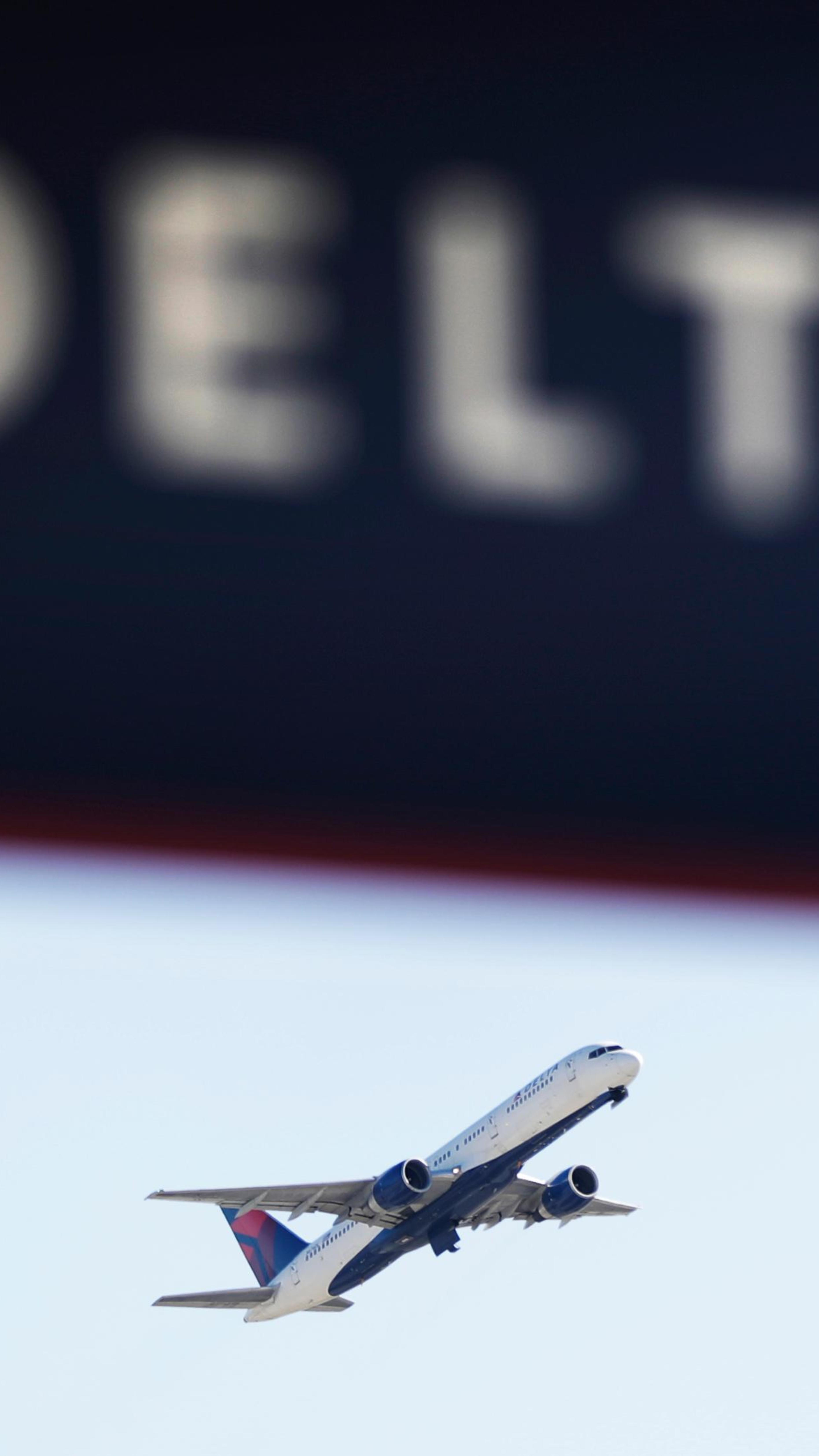 3721x6613 Delta Air Lines launches campaign to fight human trafficking on planes