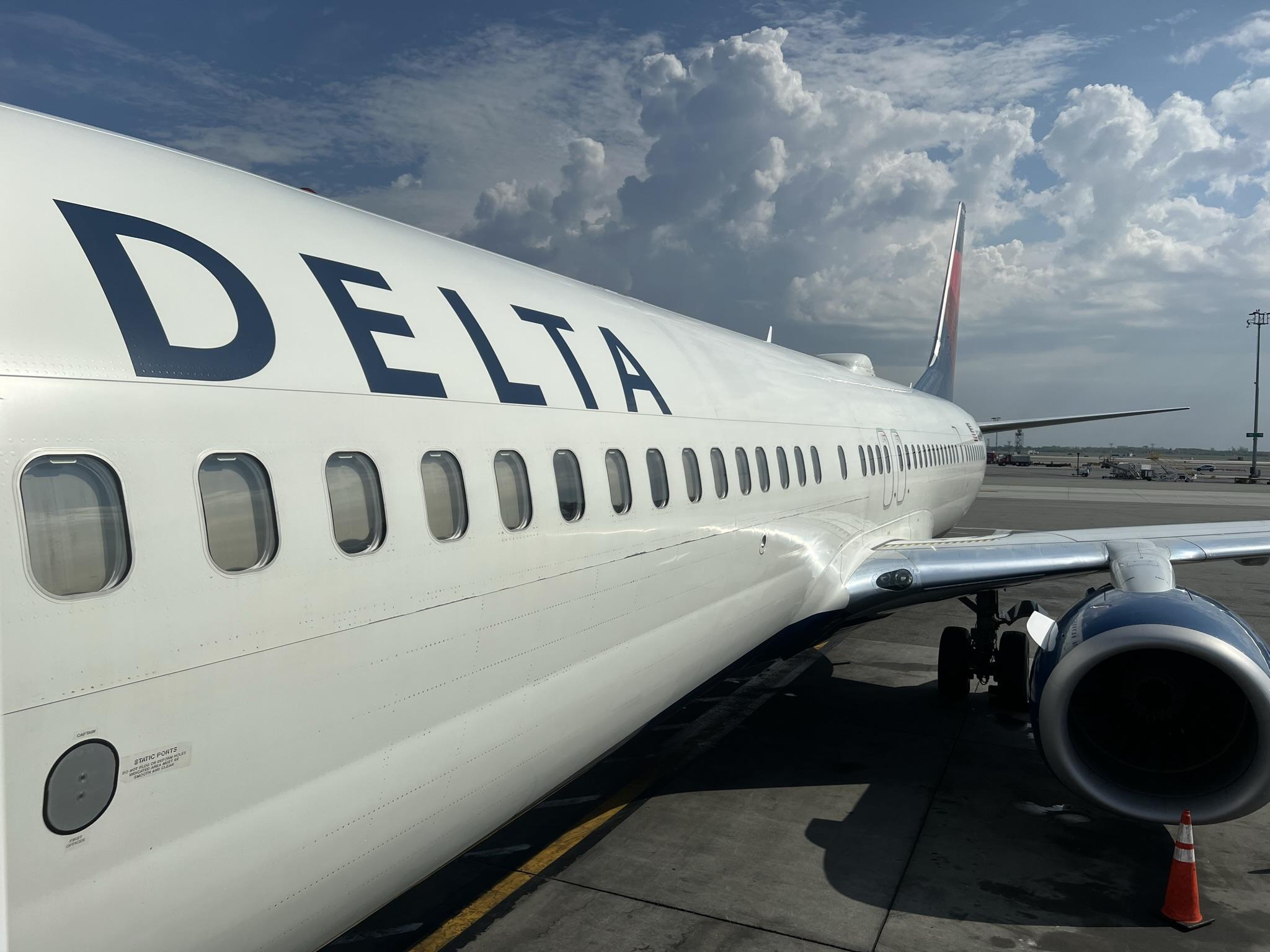 2048x1536 Limited catering and lavatory quirks sully Delta A321neo experience GirlRunway Girl