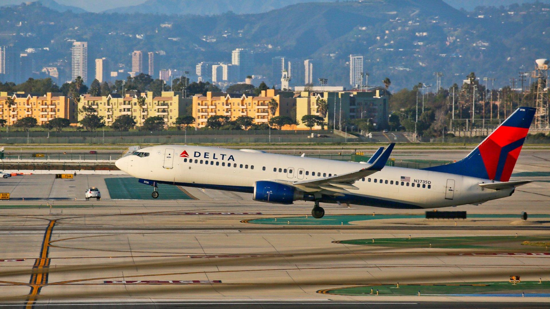 1920x1080 Delta Air Lines Just Revealed It's Making a Lot of Money From People You'd Never Expect (And Delta Never Expected Either)