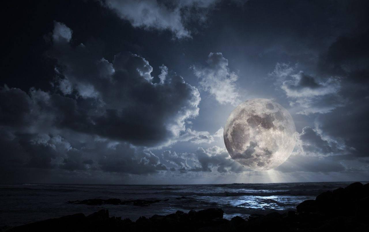 Sad Moon Wallpapers - Top Free Sad Moon Backgrounds - WallpaperAccess