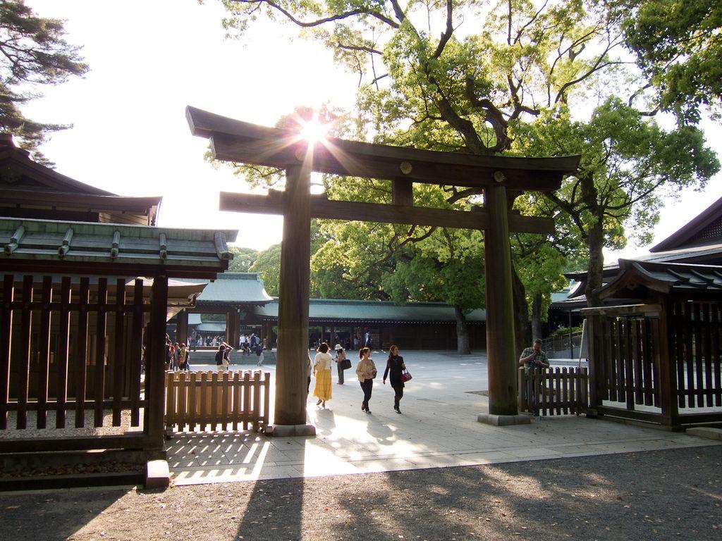 1024x768 Meiji Shrine