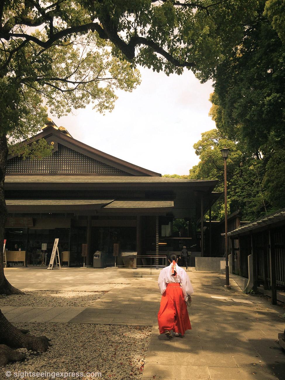 975x1300 Photo: Miko Shrine Maiden at Meiji Shrine Kaguraden