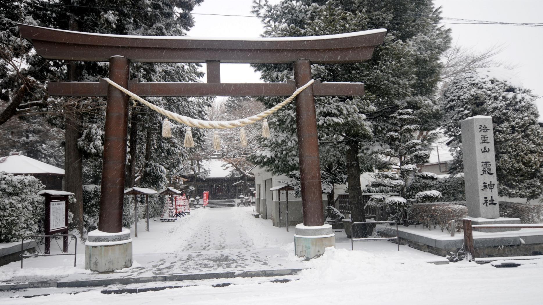 1869x1050 winter, Japan, snow, shrine Gallery HD Wallpaper