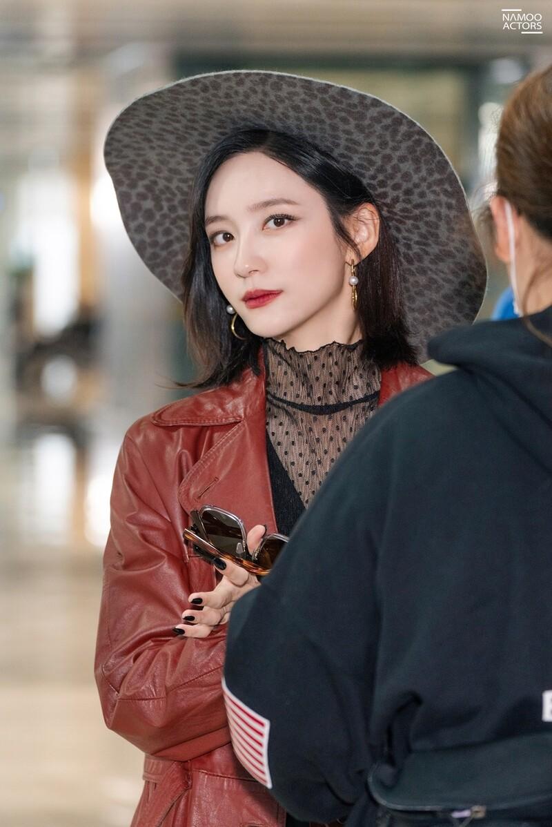 800x1198 Behind Scene Photo Of Actress Park Ji Hyun Of ′Reborn Rich′