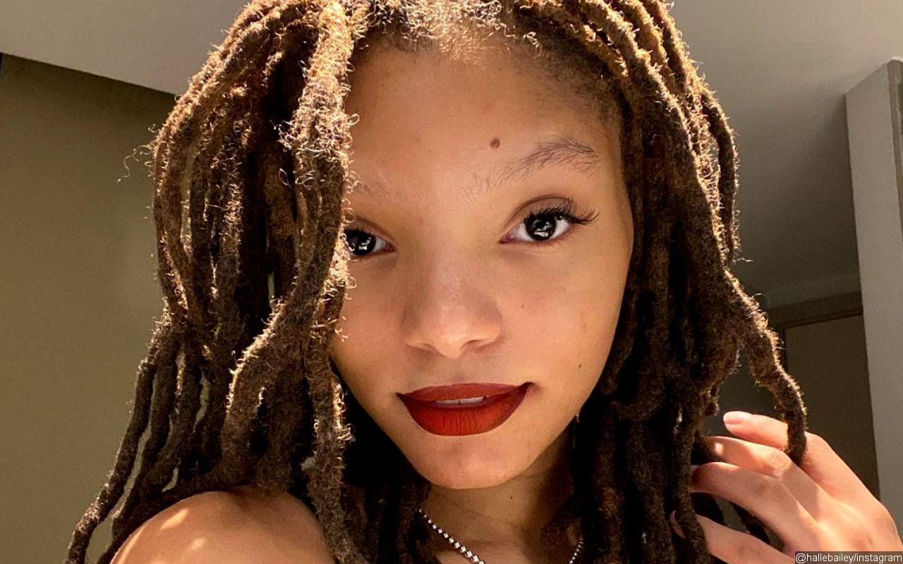 1280x800 Halle Bailey Pictured as Ariel With a Tail for the 1st Time on 'The Little Mermaid' Set