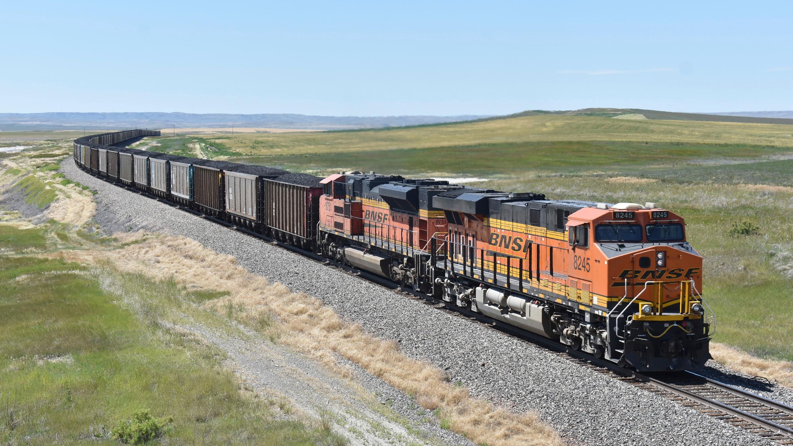 2560x1440 BNSF backlog in ND hits 752 cars, causing issues for ag producers