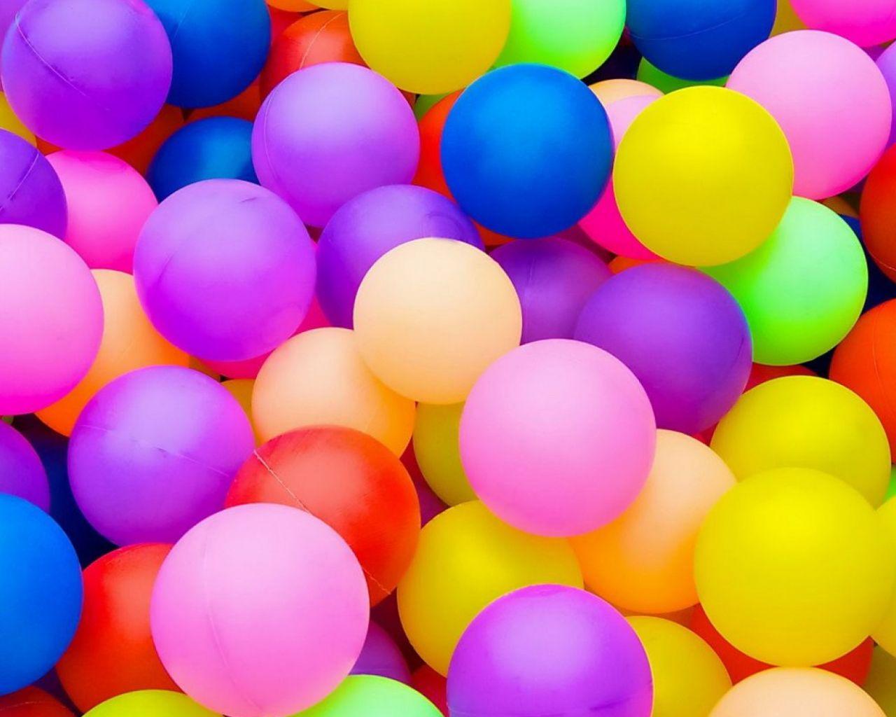1280x1024 Birthday Balloons Wallpaper