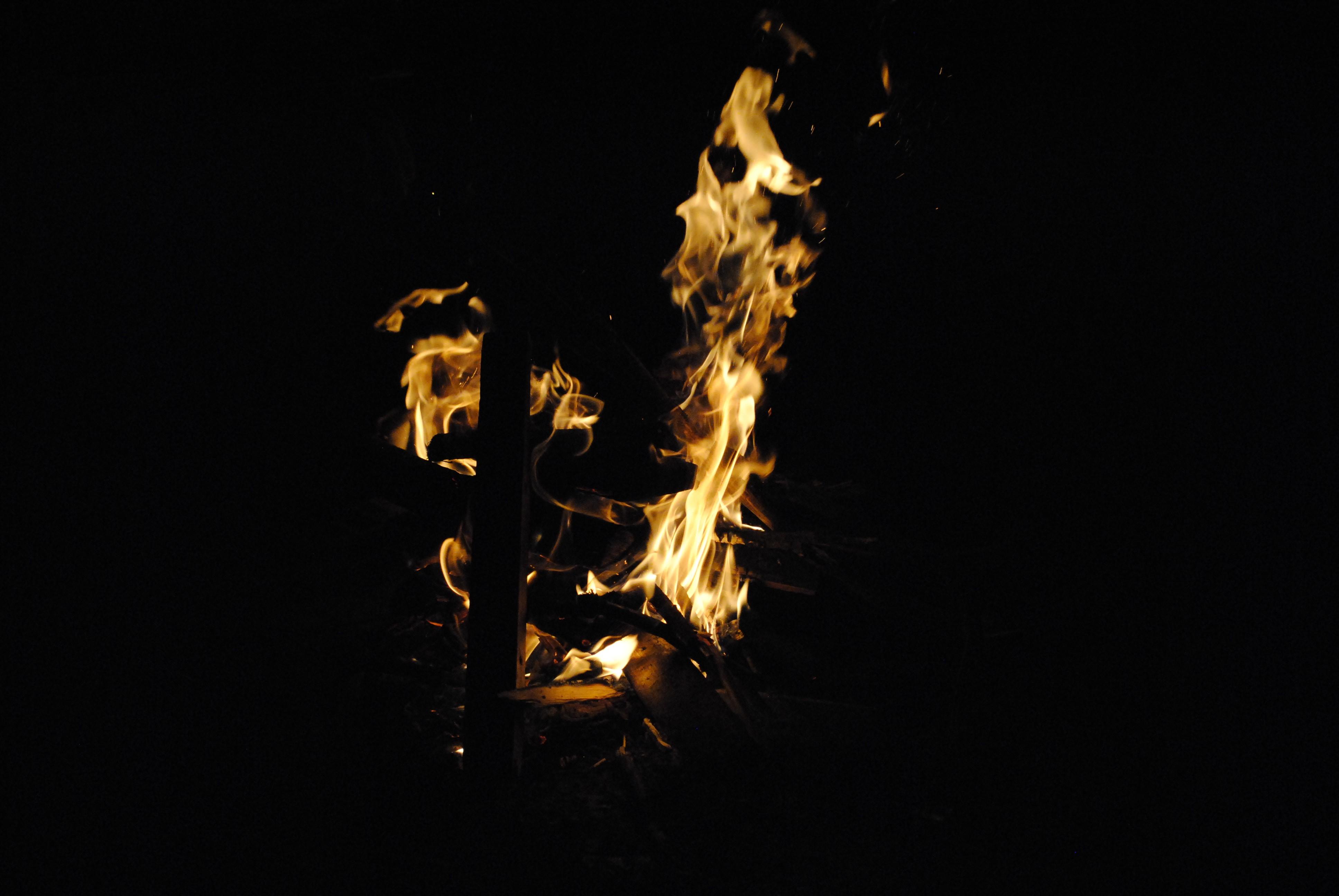 3872x2592 4K, fire, burning, wood, night Gallery HD Wallpaper