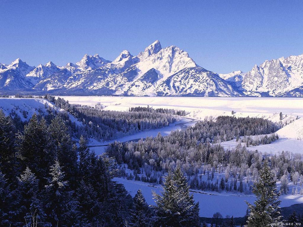 1024x768 Rocky Mountain Winters Wallpaper