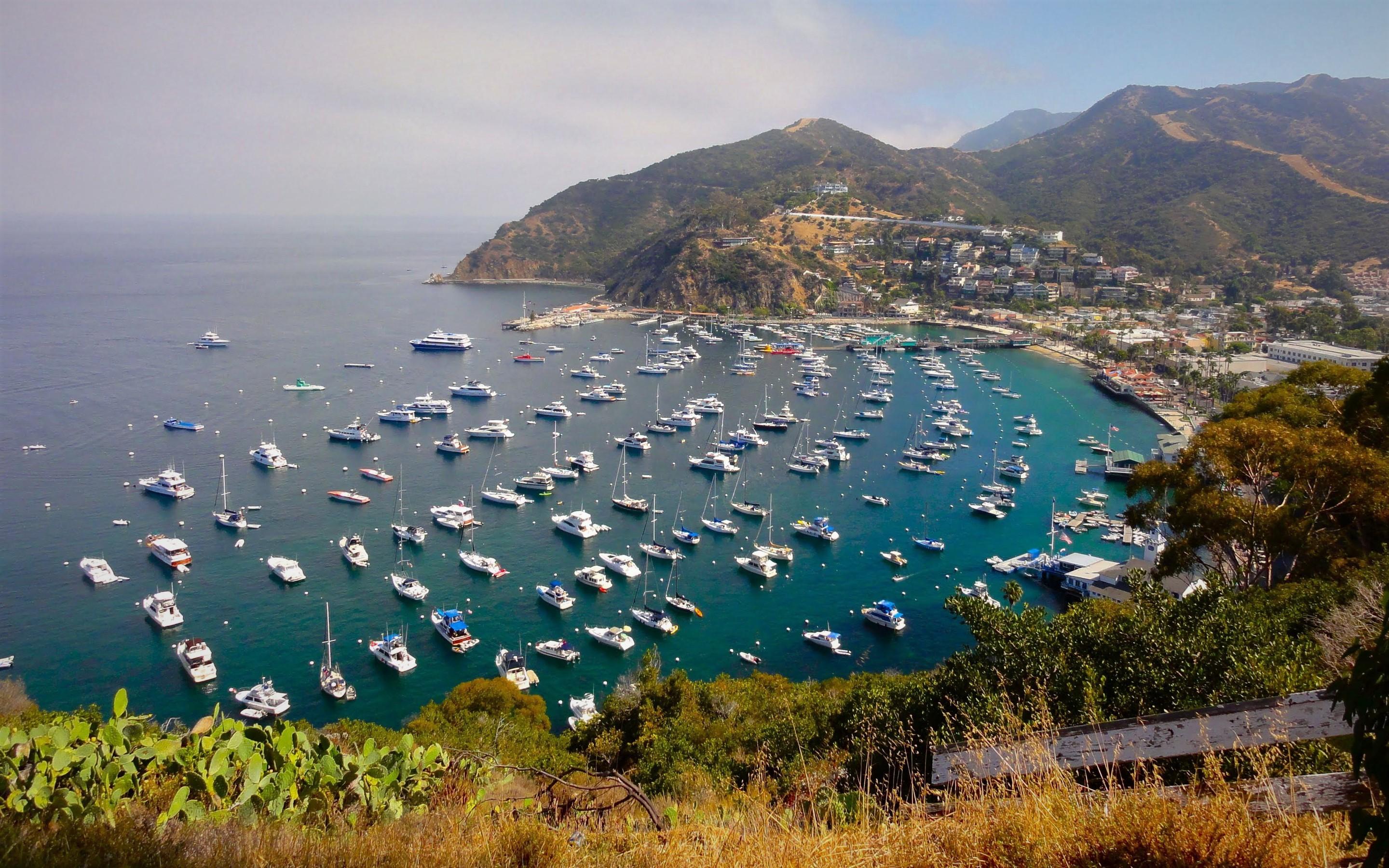 2880x1800 Boats at California Coastline