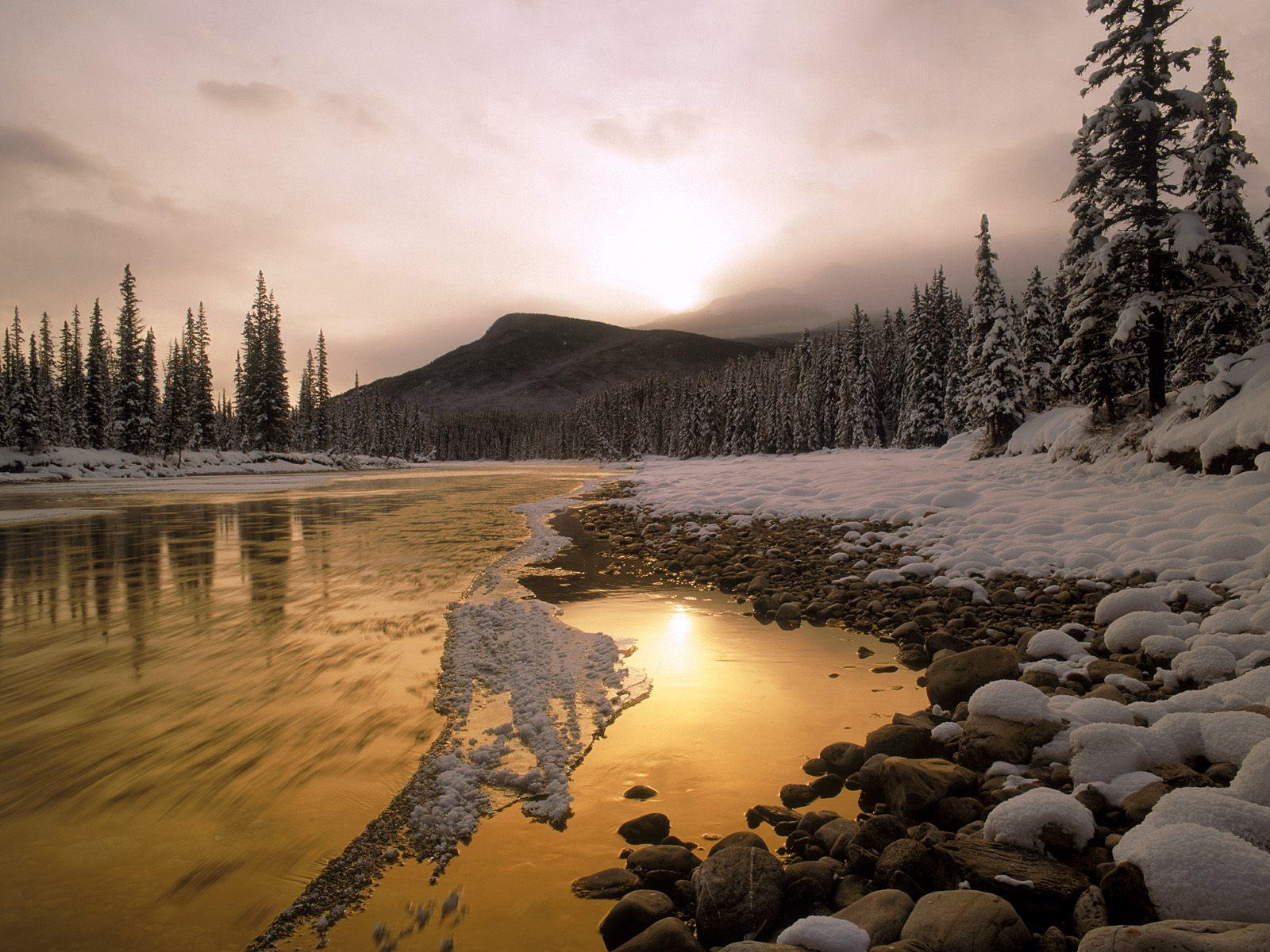 1600x1200 Bow River Rocky Mountains Canada