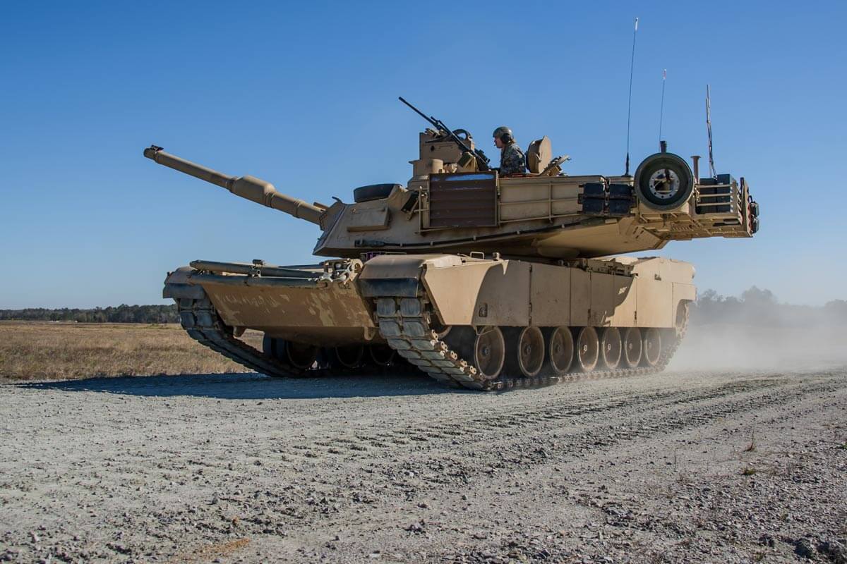 1200x800 M1A2 Abrams Main Battle Tank