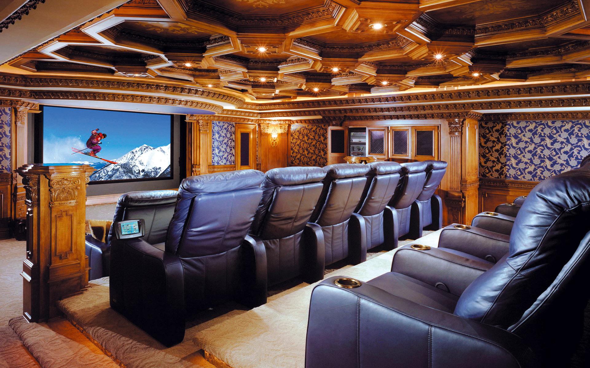 1920x1200 Hollywood style home theater