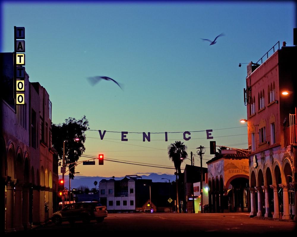 1000x800 Free download venice beach sign [1000x800] for your Desktop, Mobile & Tablet. Explore Venice Beach California Wallpaper. California Beach Wallpaper, Long Beach California Wallpaper, Venice Beach Wallpaper