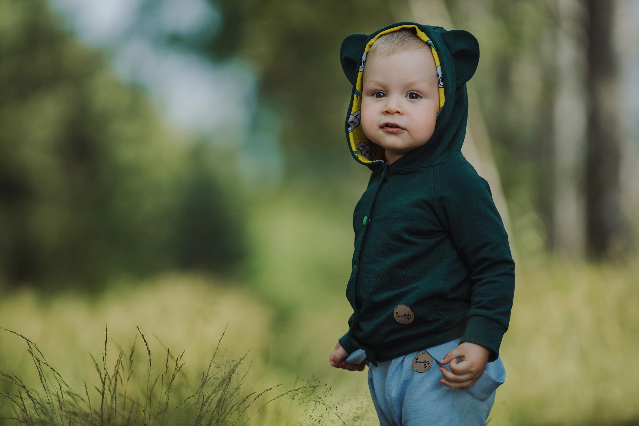 2500x1667 Baby Clothes Wallpaper