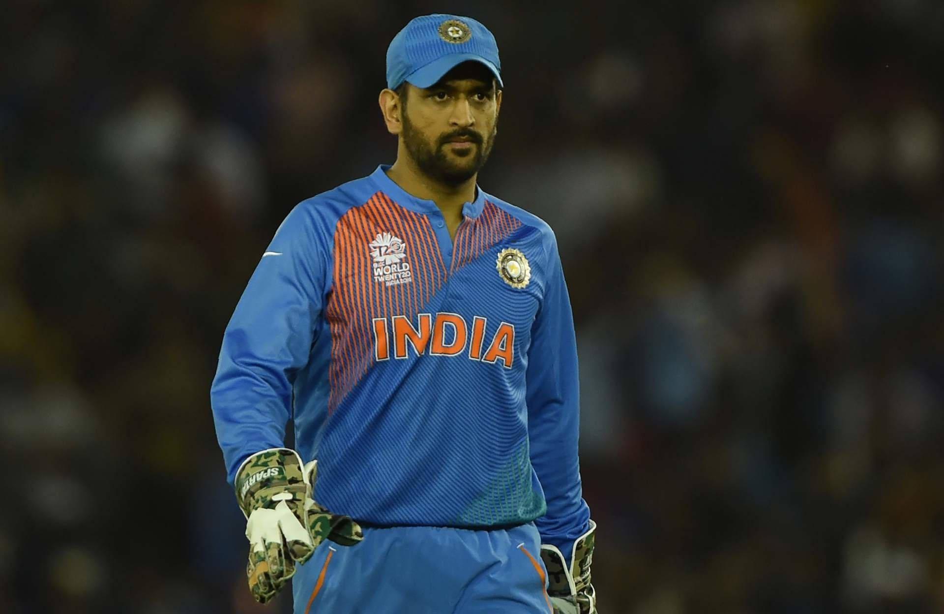 1920x1248 Ms Dhoni HD For India Wallpaper