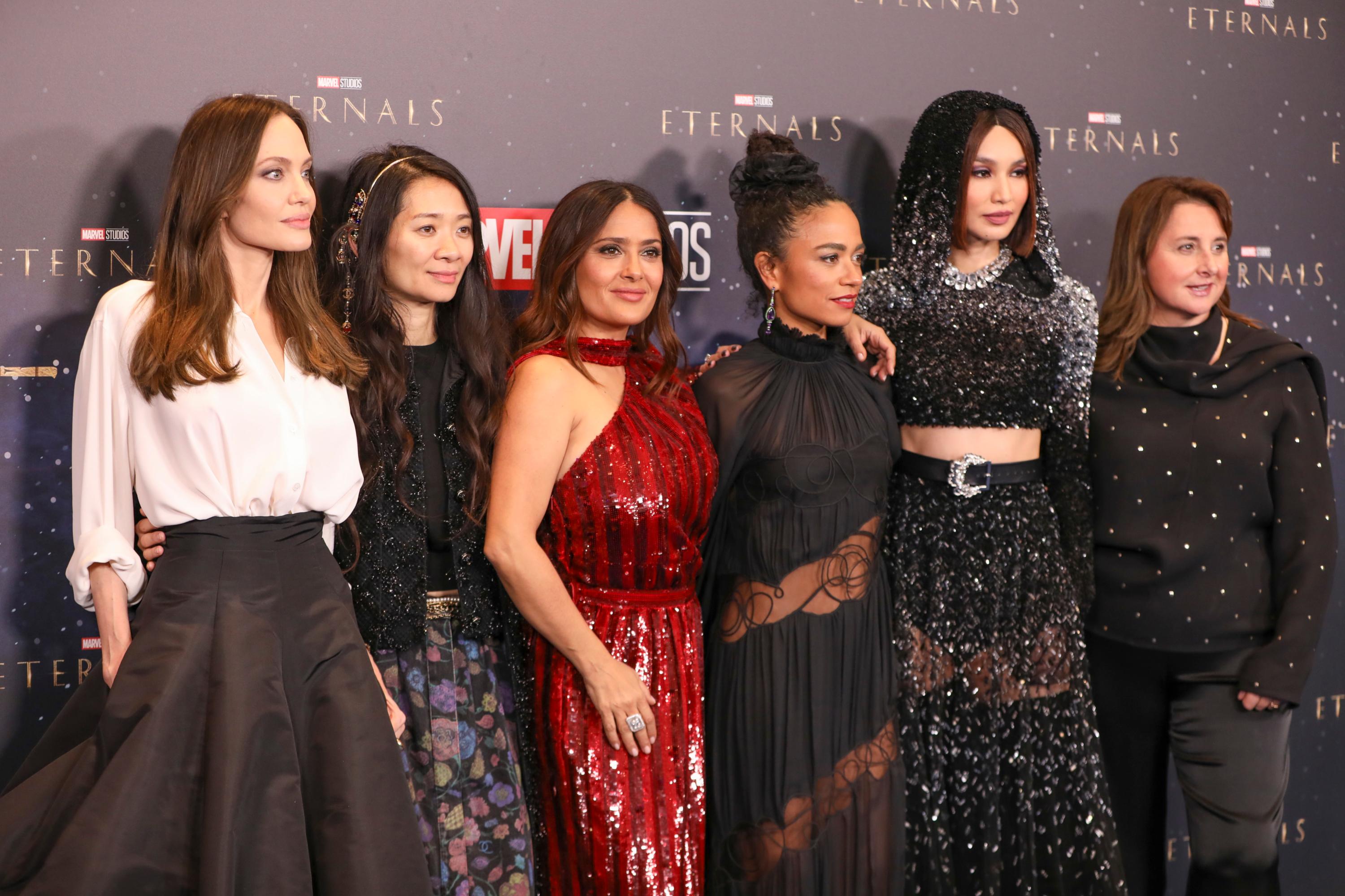 3000x2000 HD desktop wallpaper: Angelina Jolie, Salma Hayek, Movie, Eternals, Gemma Chan, Lauren Ridloff, Chloé Zhao download free picture