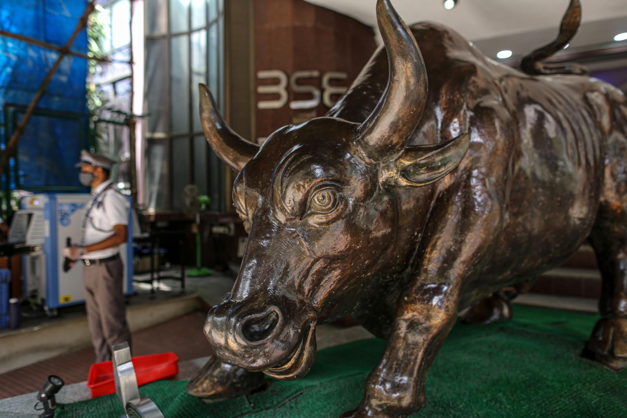 2000x1334 Unprecedented Flow of Easy Money Keeps India Stocks on Bull Run