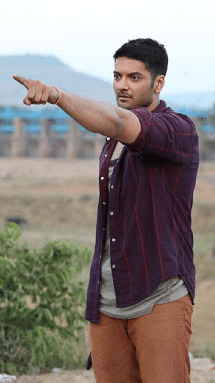 720x1280 Best dialogues from Mirzapur 2. Zoom TV