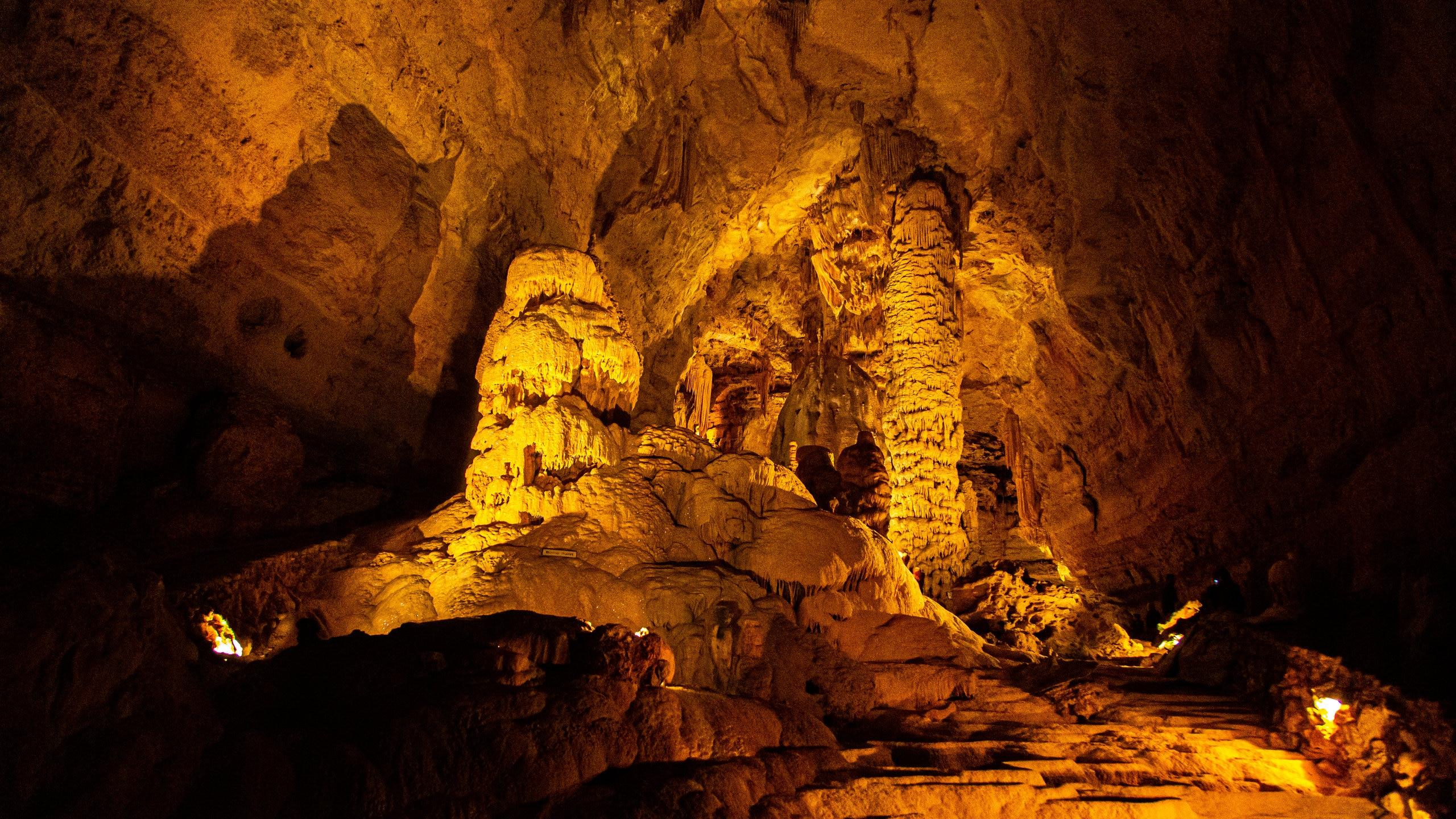 2560x1440 Visit Natural Bridge Caverns in San Antonio