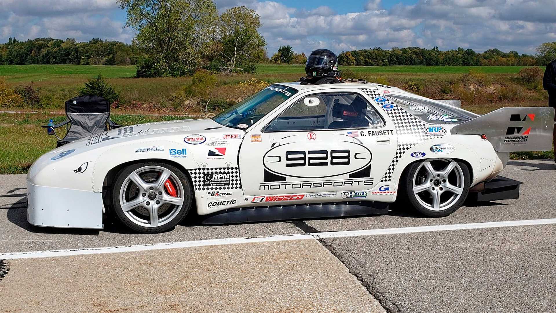 1920x1080 234 MPH Porsche 928 With 114 Horsepower Heads To Auction