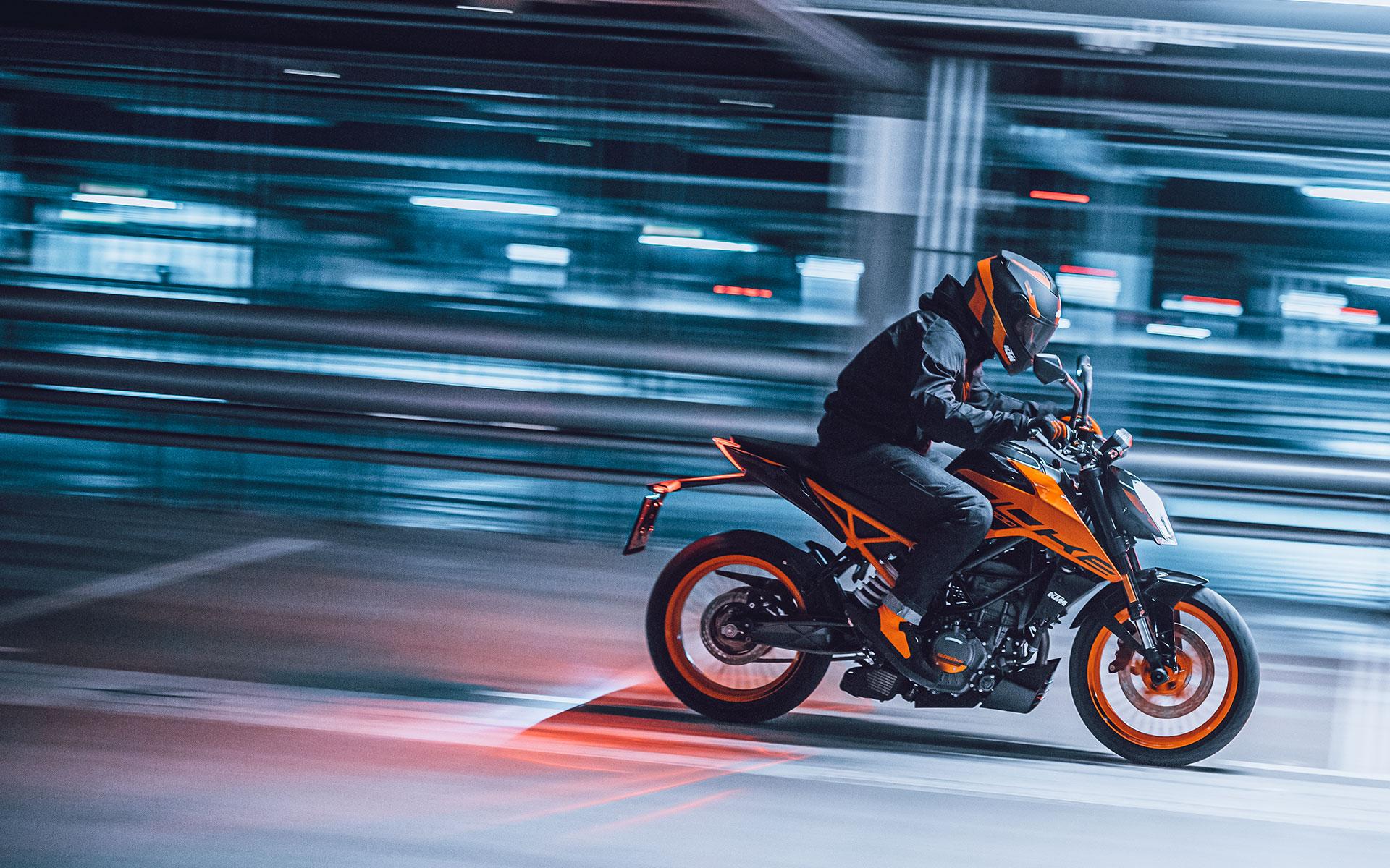 1920x1200 KTM 200 Duke [Specs, Features, Photo]