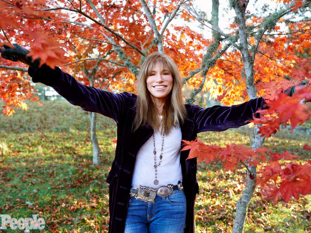 1024x768 Carly Simon's Past with James Taylor in Her Memoir