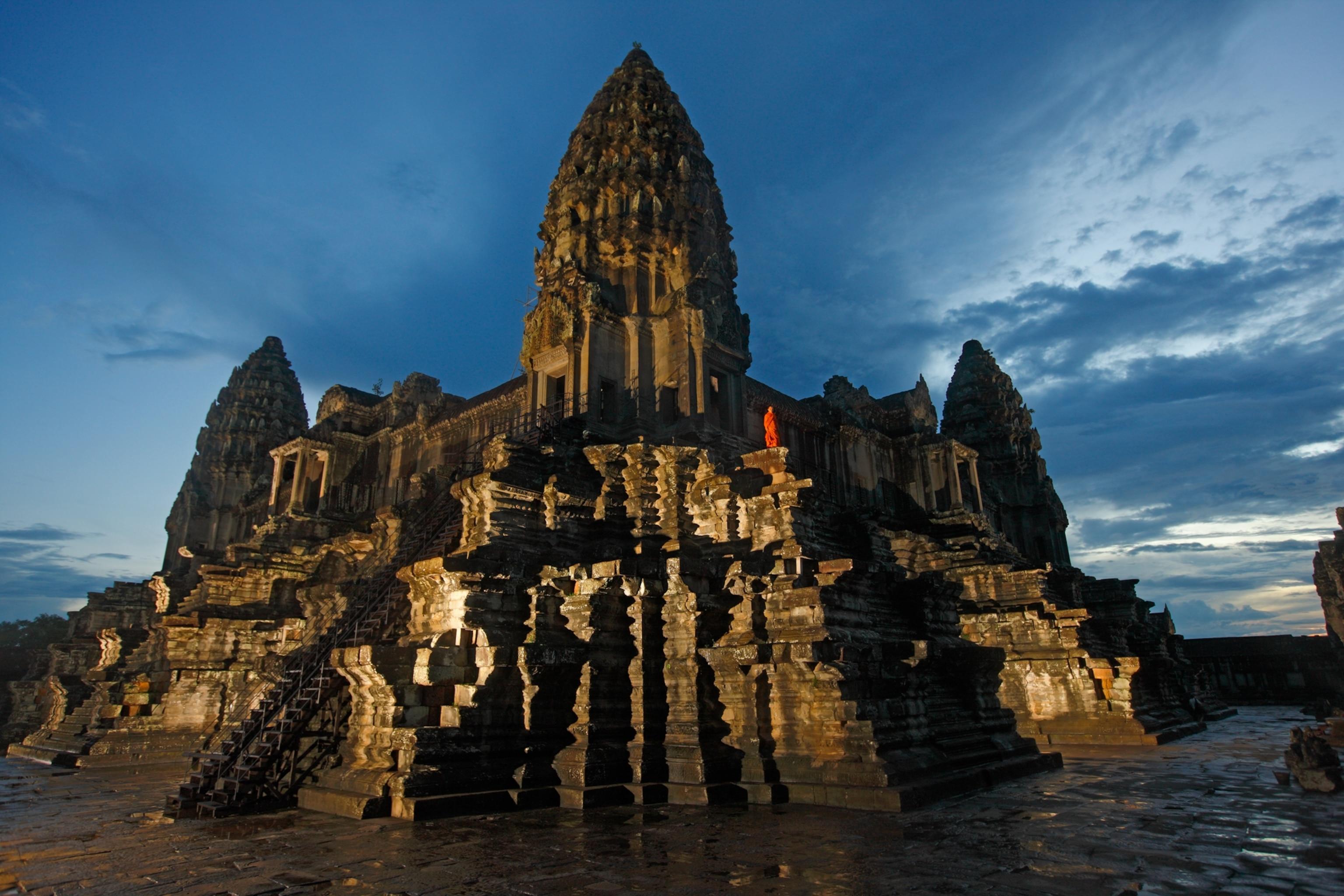 3072x2048 Divining Angkor
