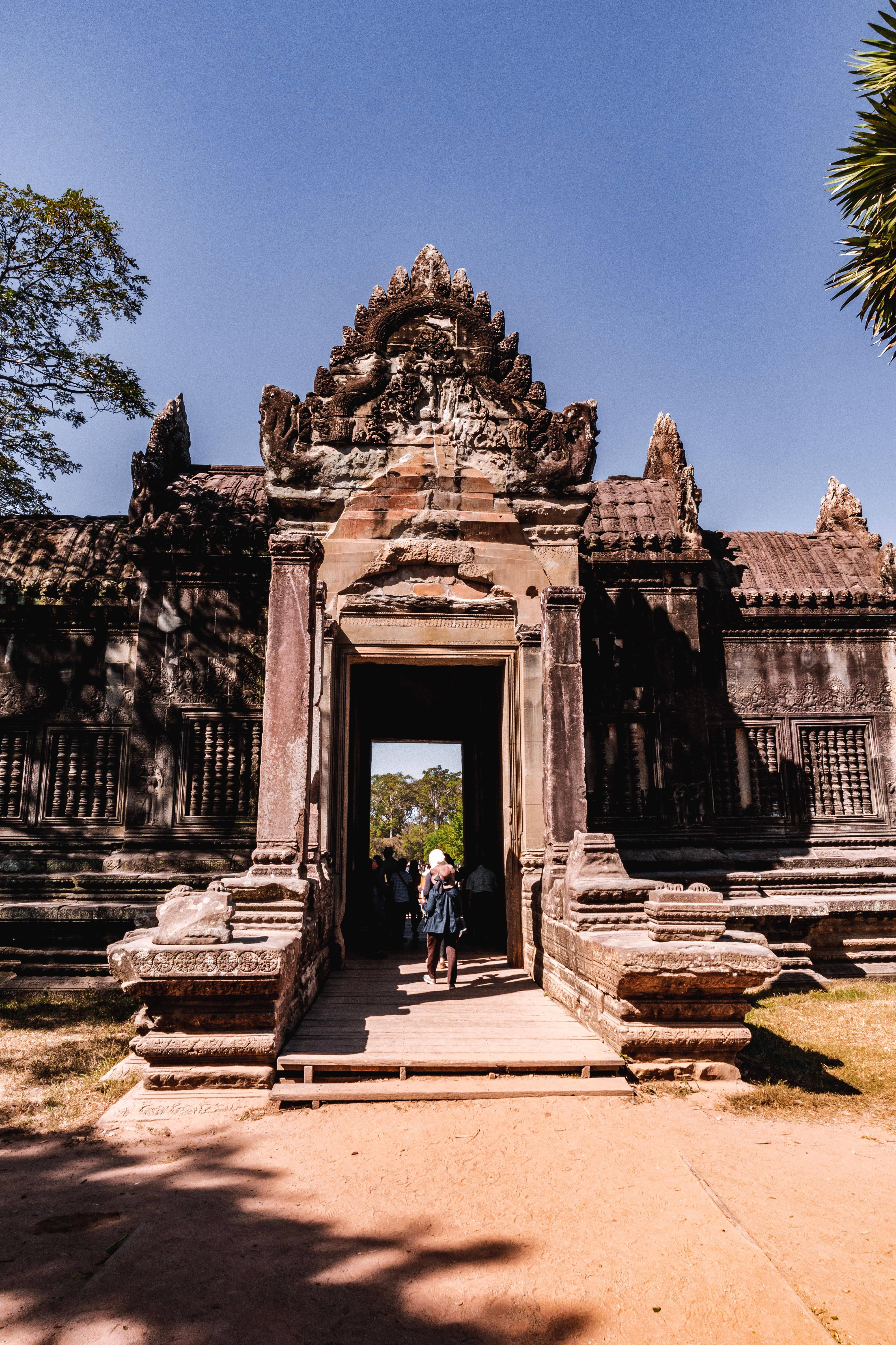 4000x6000 Download Cambodia Brown Angkor Wat Temple Wallpaper