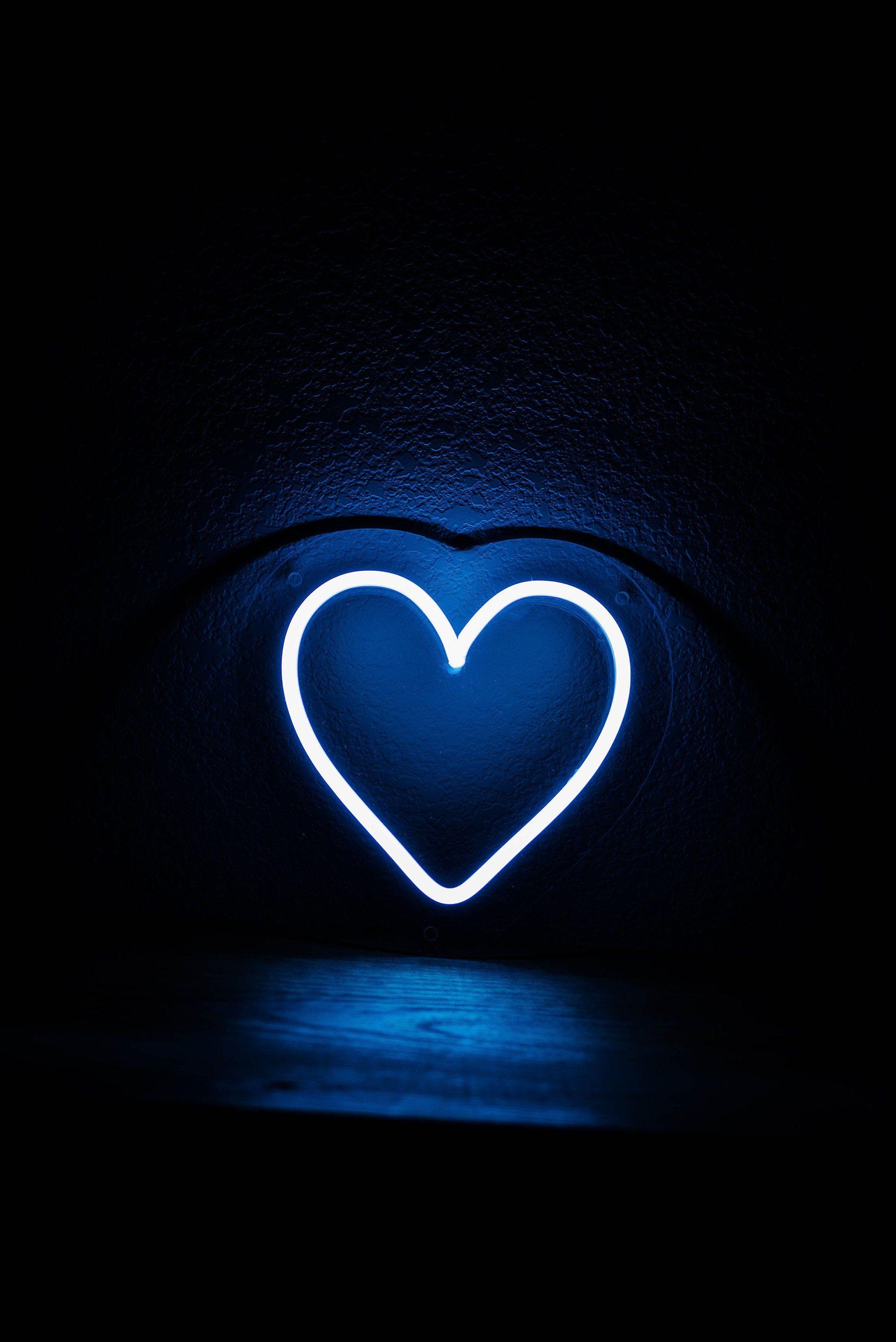 2003x3000 Blue Neon Heart Wallpaper