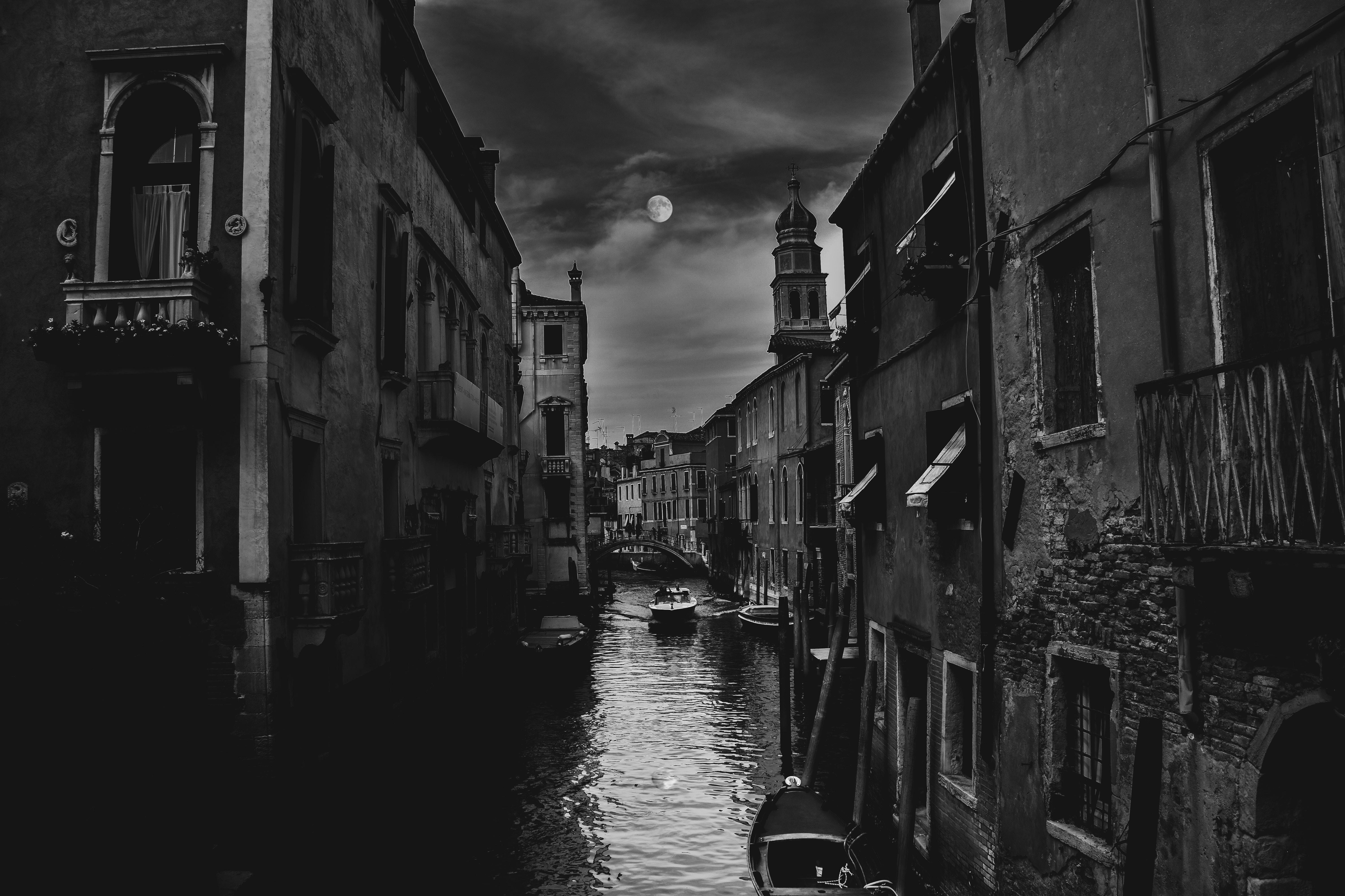 6000x4000 6000x4000 dark, building, gothic, Free image, scary, sky, creepy, bridge, italy, vampire, boat, architecture, reflection, night, midnight, moon, cloud, black and white, river, blackwhite, chiaroscuro Gallery HD Wallpaper