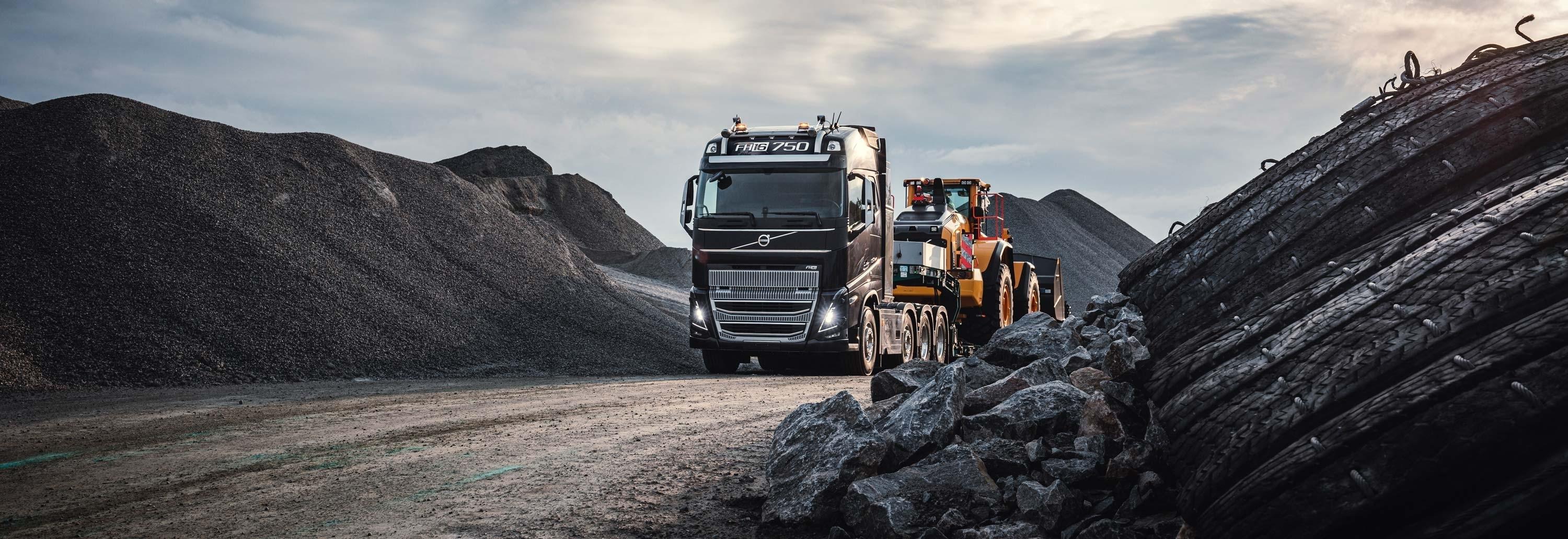 3000x1032 Volvo FH16 features