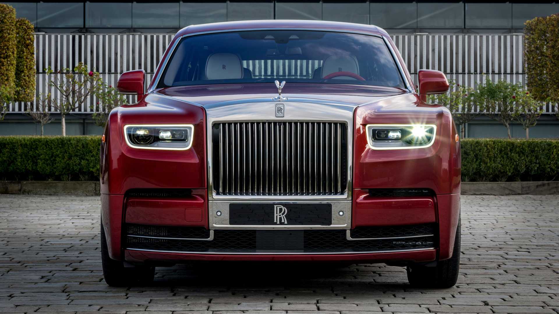 1920x1080 Rolls Royce Red Phantom Has Tiny Crystal Particles In Its Paint