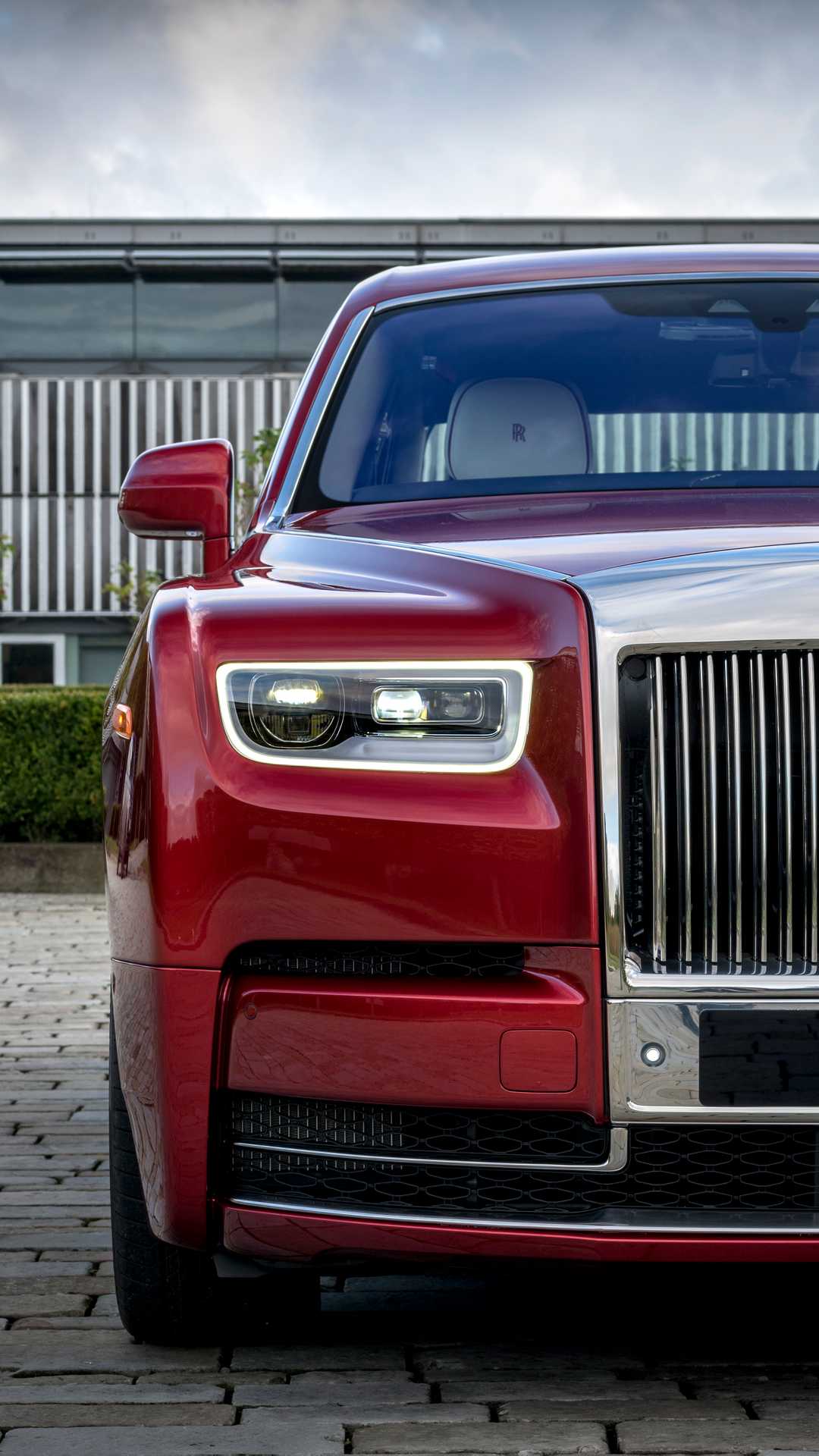 1080x1920 Rolls Royce Red Phantom Has Tiny Crystal Particles In Its Paint