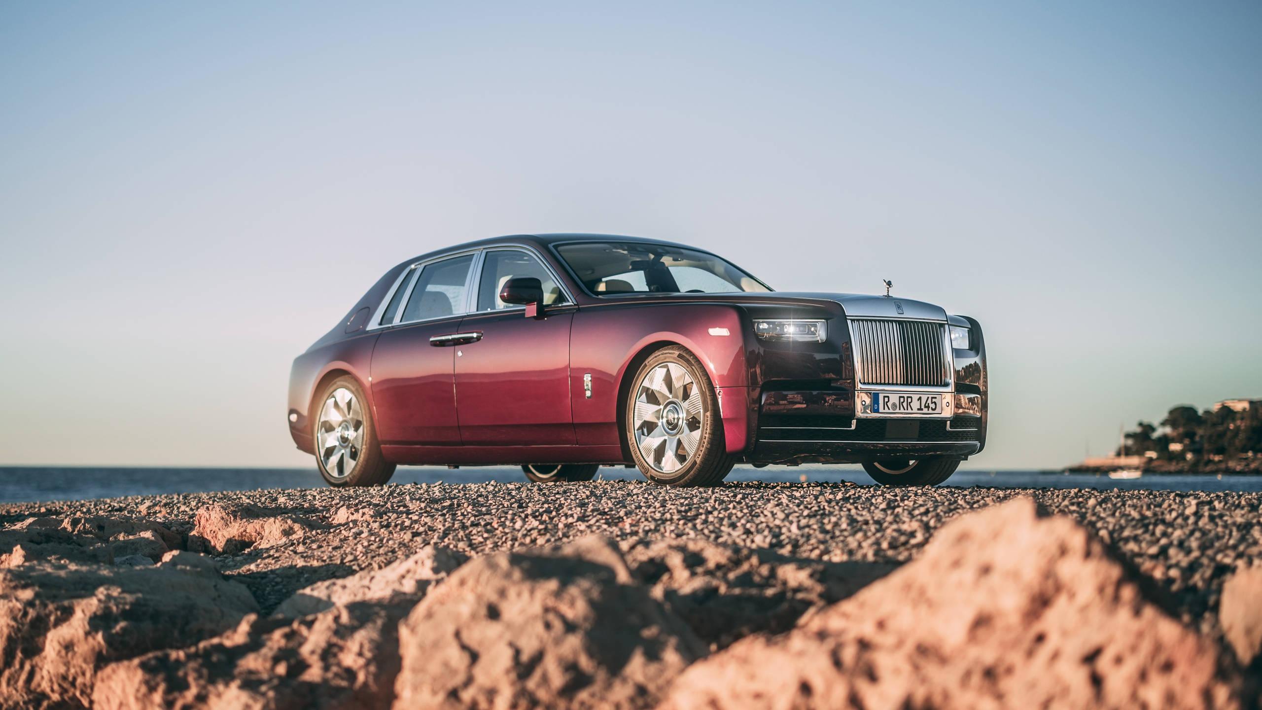 2560x1440 Download 2560x1440 Car Red Rolls Royce Phantom Wallpaper