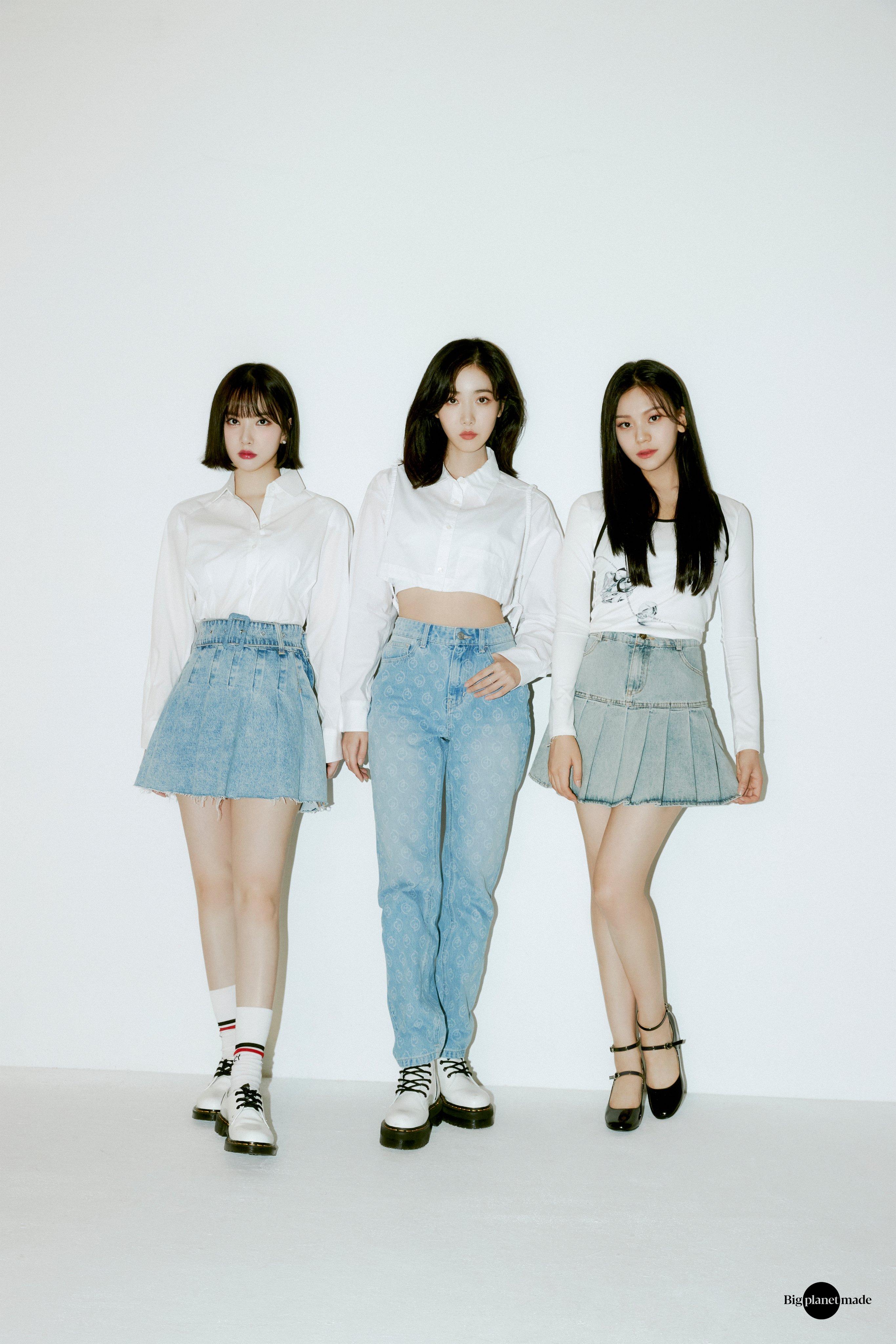 2731x4096 VIVIZ Profile Photo (Eunha, SinB, Umji) (HD HQ)-Pop Database