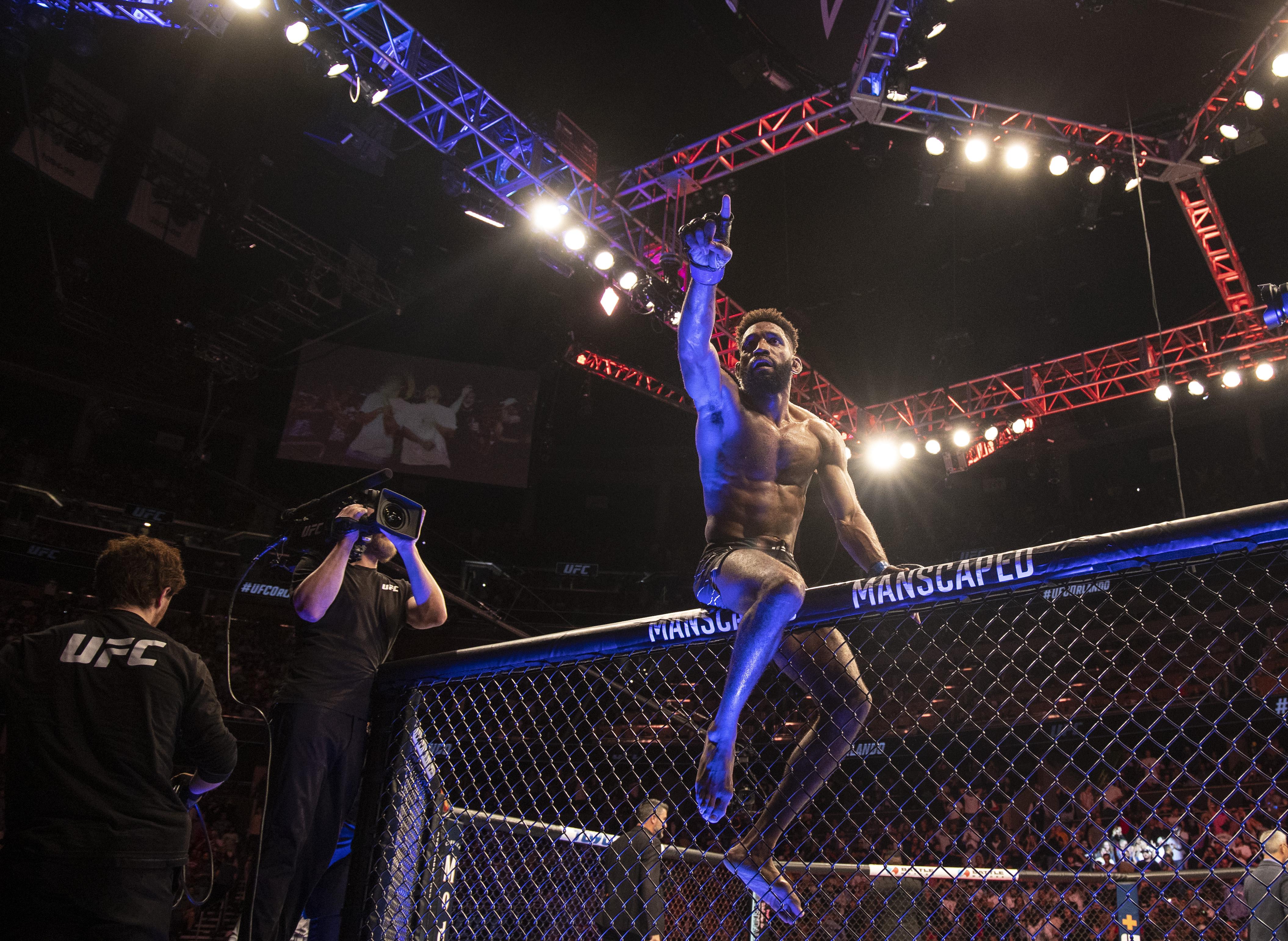 4221x3085 Picture: UFC Fight Night in Orlando