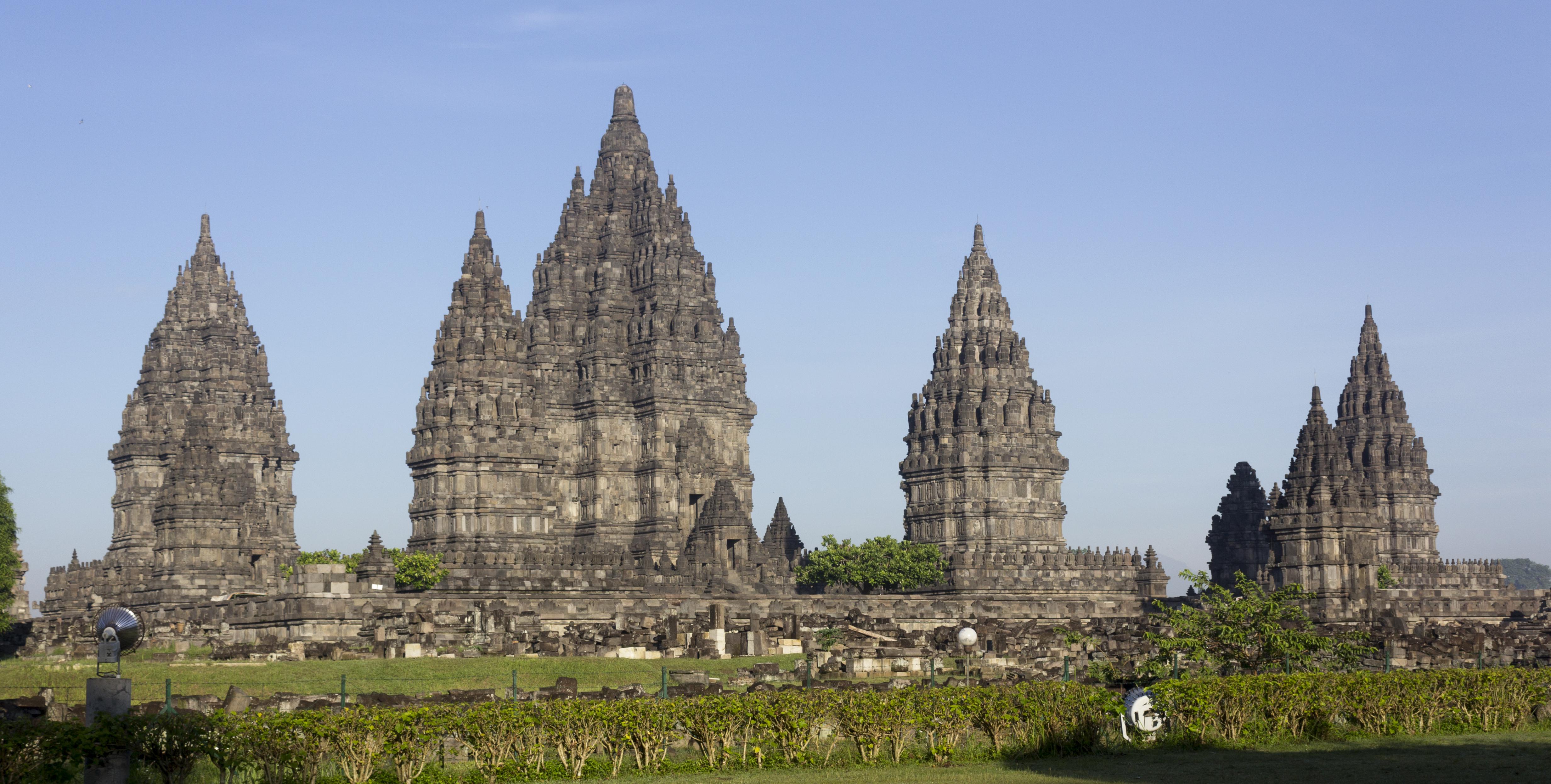 4928x2492 Prambanan Temple, around sunrise, 23 November