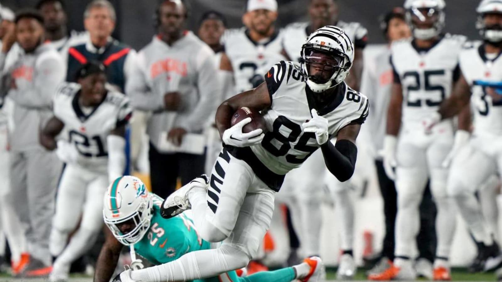 1600x900 Injury Roundup: The Latest on Tee Higgins, DJ Reader and Devin Asiasi