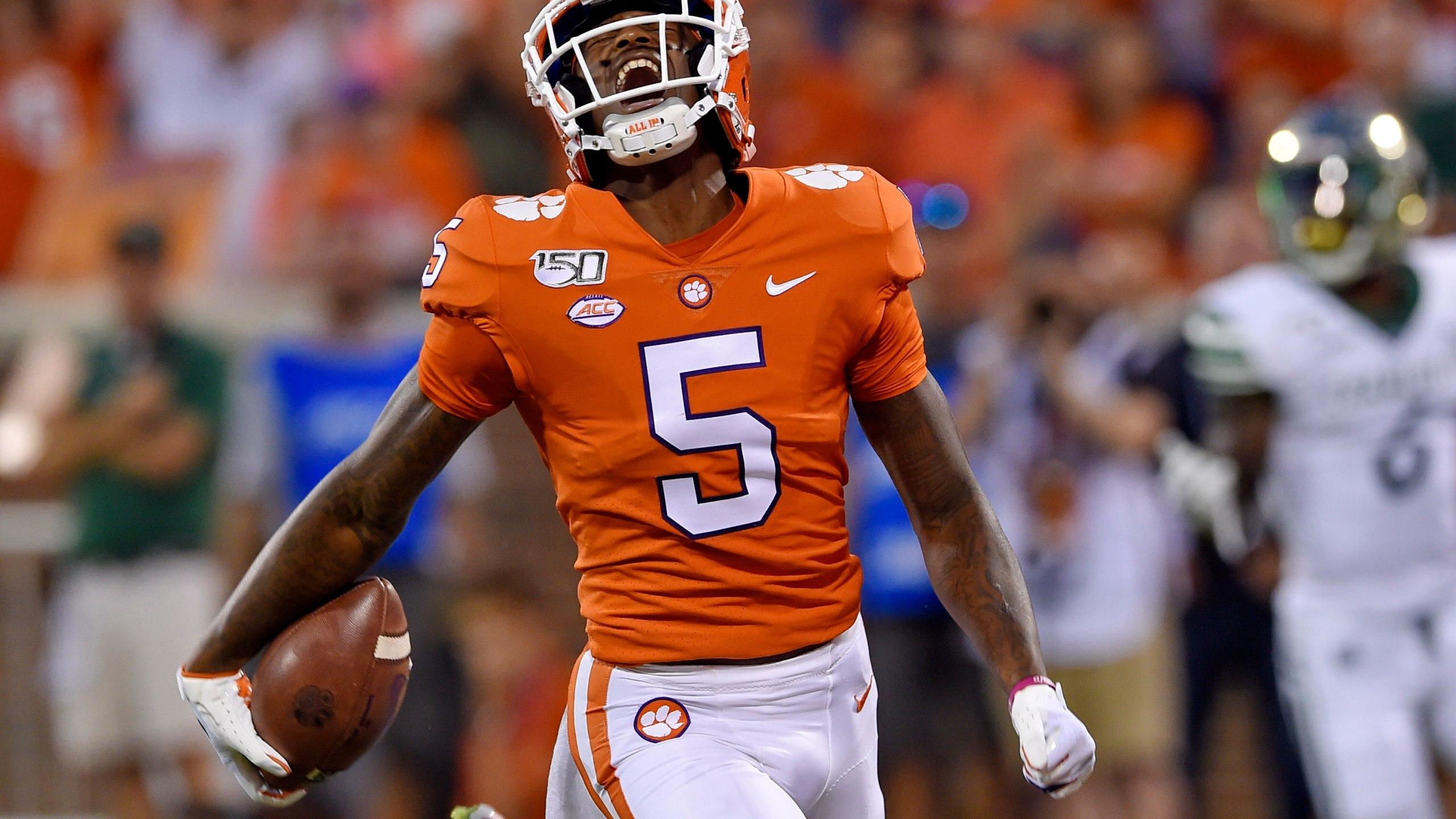2560x1440 Tee Higgins Clemson Tigers Wallpaper