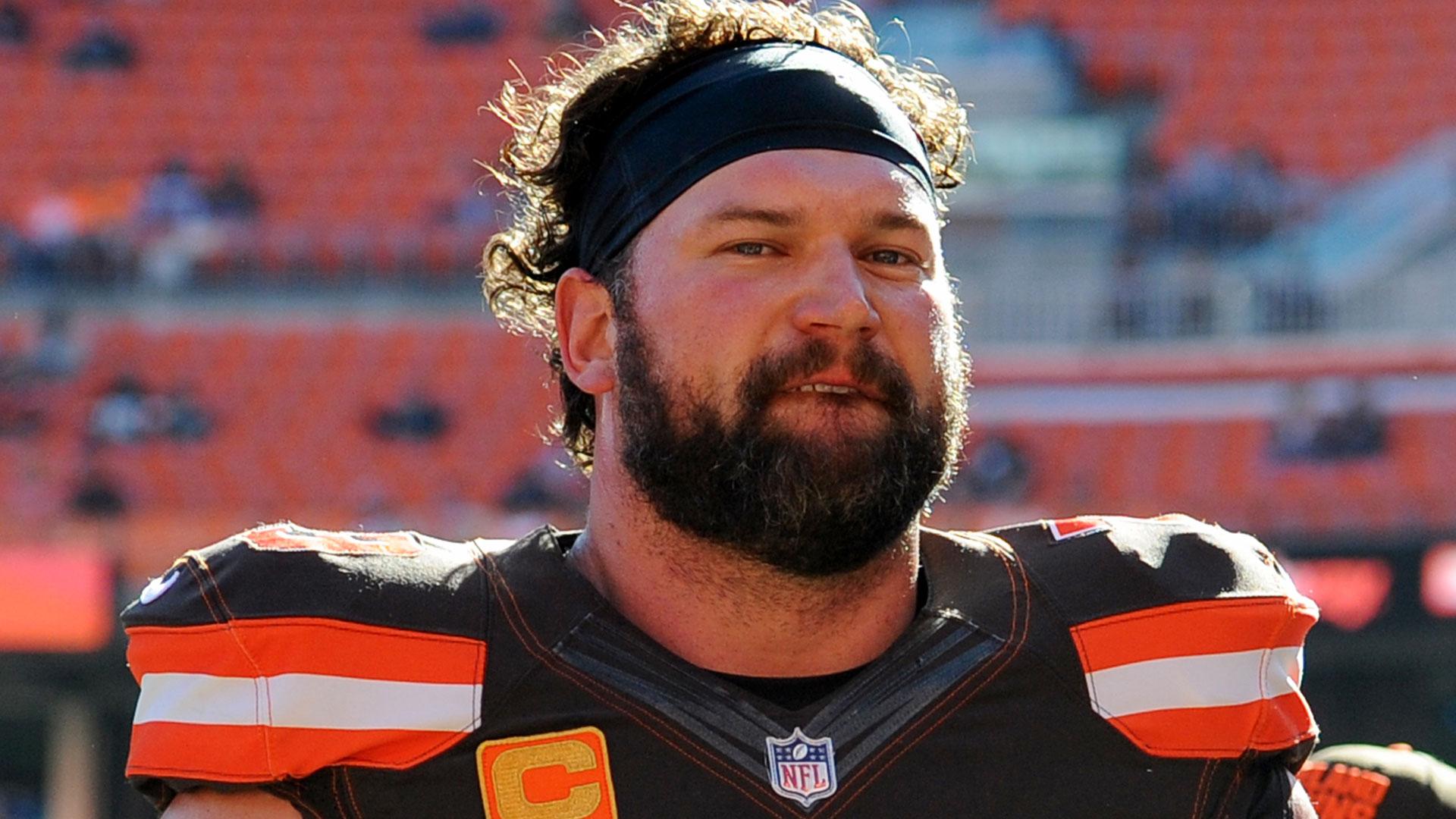 Joe Thomas Wallpapers - Top Free Joe Thomas Backgrounds - WallpaperAccess
